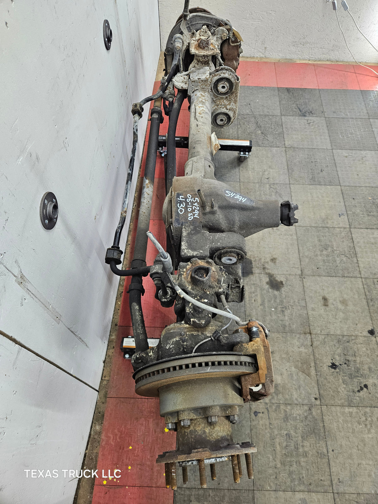 2005-2010 Ford Super Duty F350 DRW Dually FRONT Axle 4.30 Gear Ratio