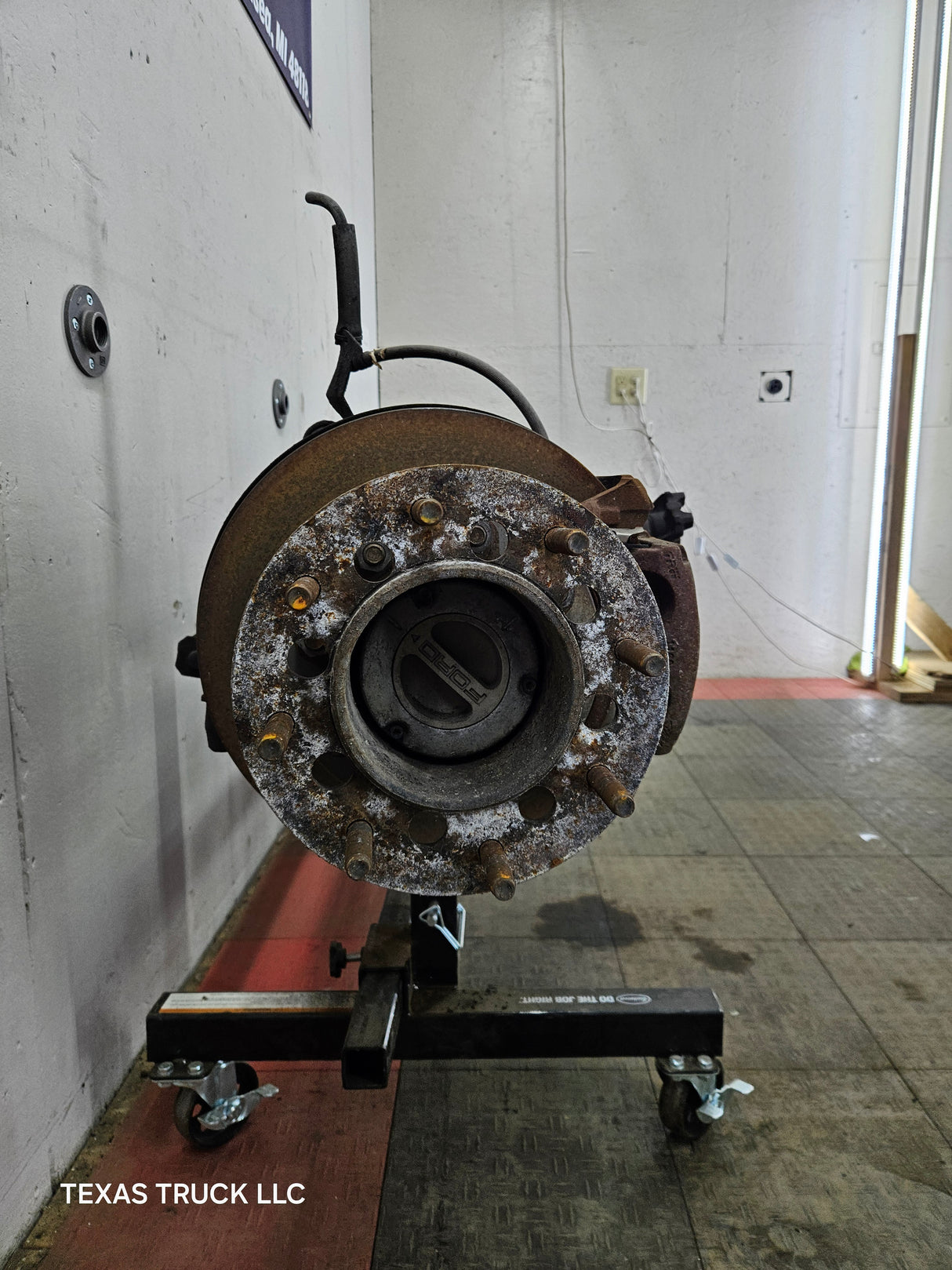 2005-2010 Ford Super Duty F350 DRW Dually FRONT Axle 4.30 Gear Ratio