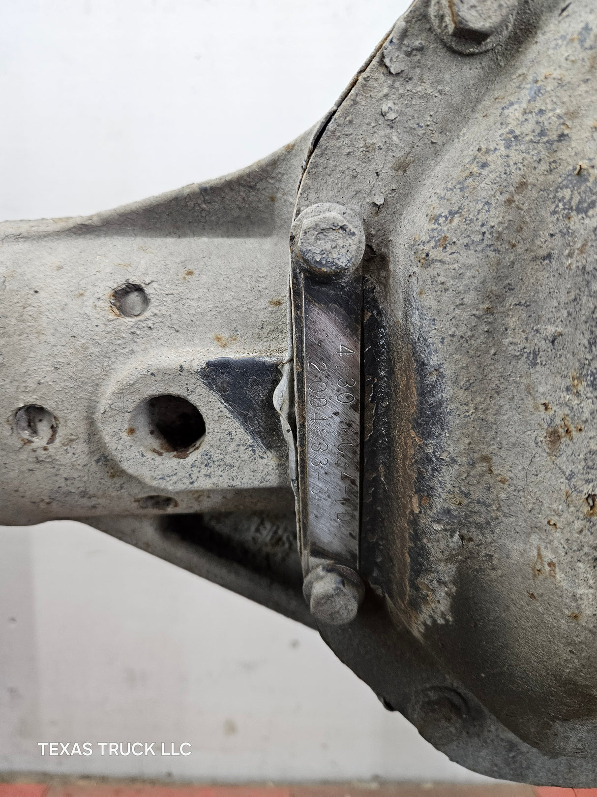 2005-2010 Ford Super Duty F350 DRW Dually FRONT Axle 4.30 Gear Ratio
