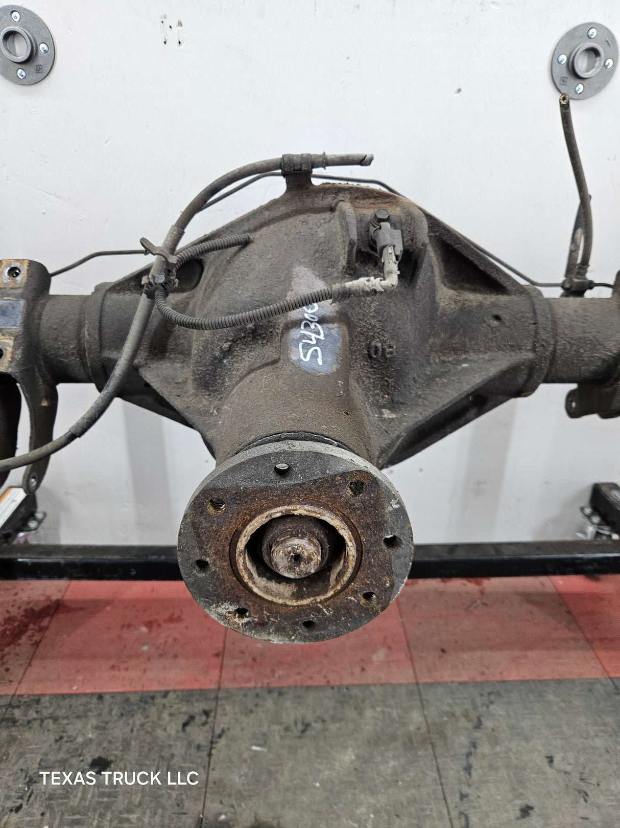 2005-2007 Ford Super Duty F350 DRW Dually Rear Axle 4.30 Gear Ratio