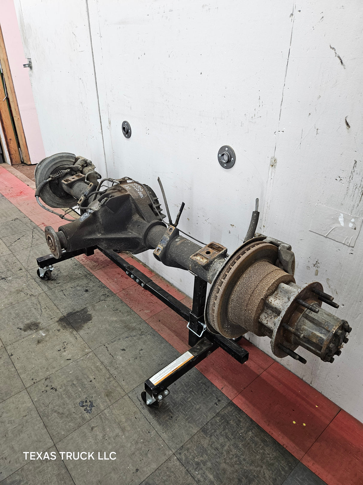 2005-2007 Ford Super Duty F350 DRW Dually Rear Axle 4.30 Gear Ratio