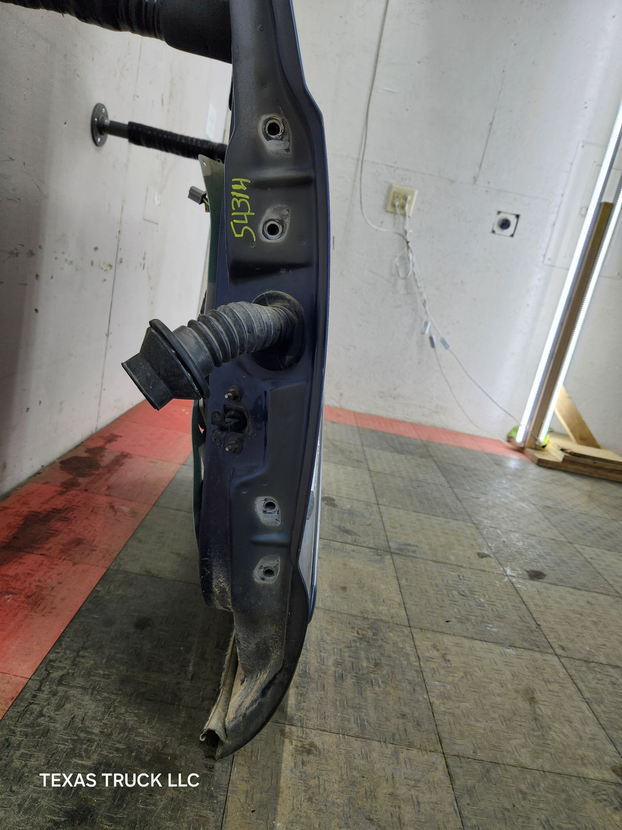 1999-2011 Ford Super Duty Front Driver Door F250 F350 F450 F550