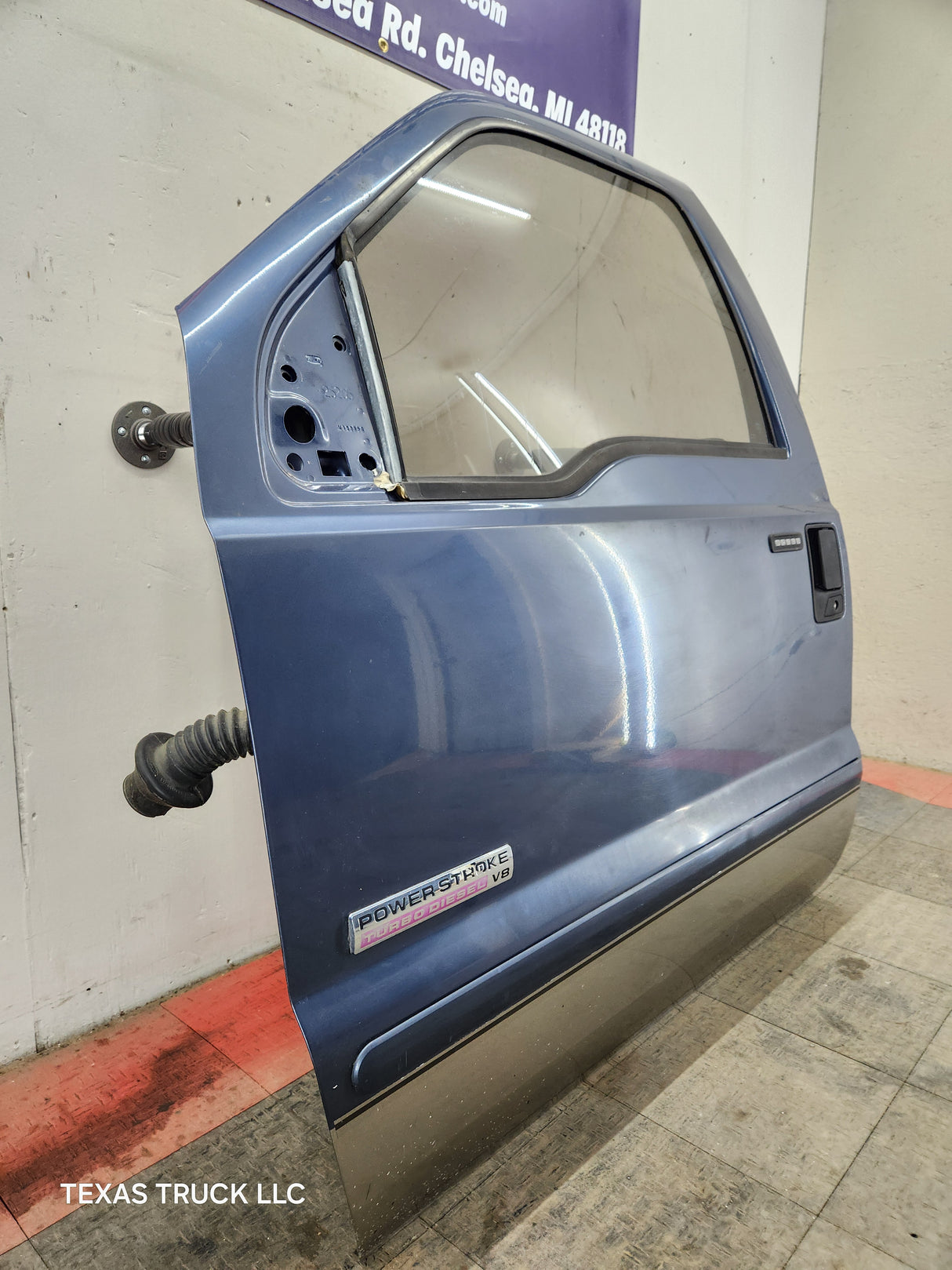 1999-2011 Ford Super Duty Front Driver Door F250 F350 F450 F550