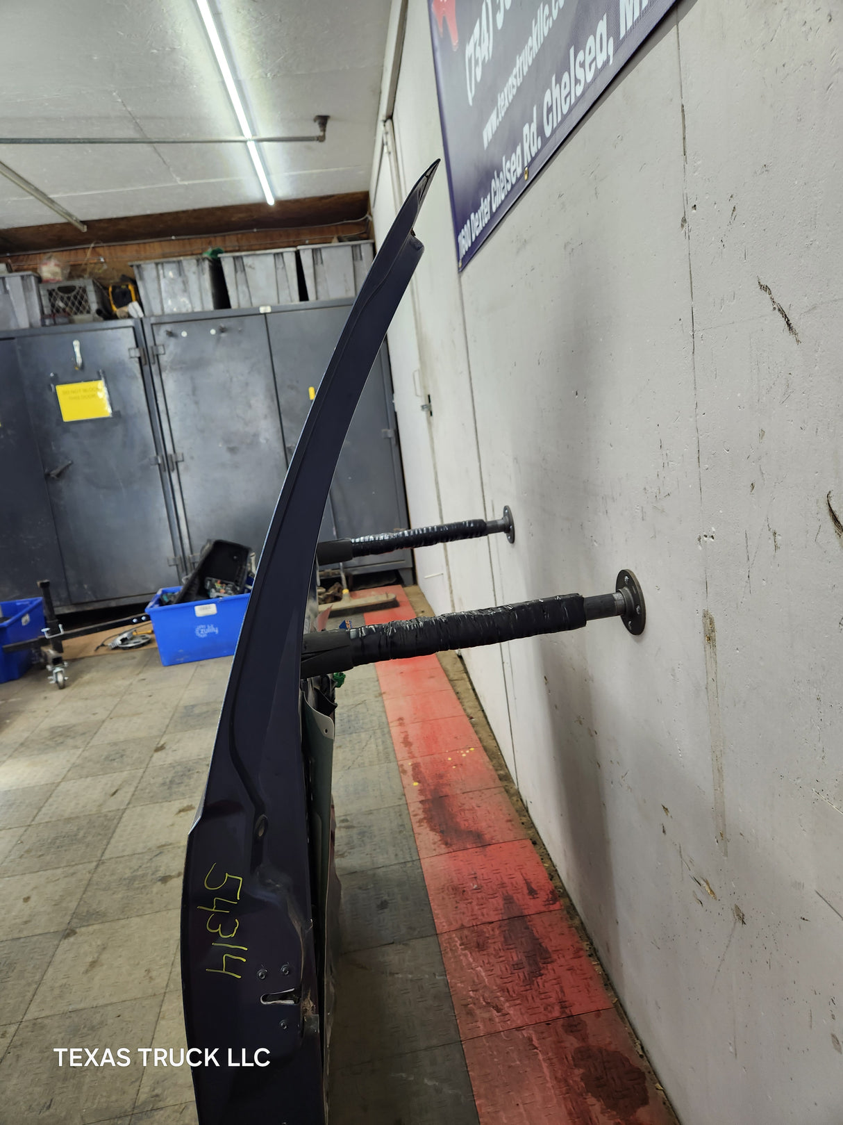 1999-2011 Ford Super Duty Front Driver Door F250 F350 F450 F550