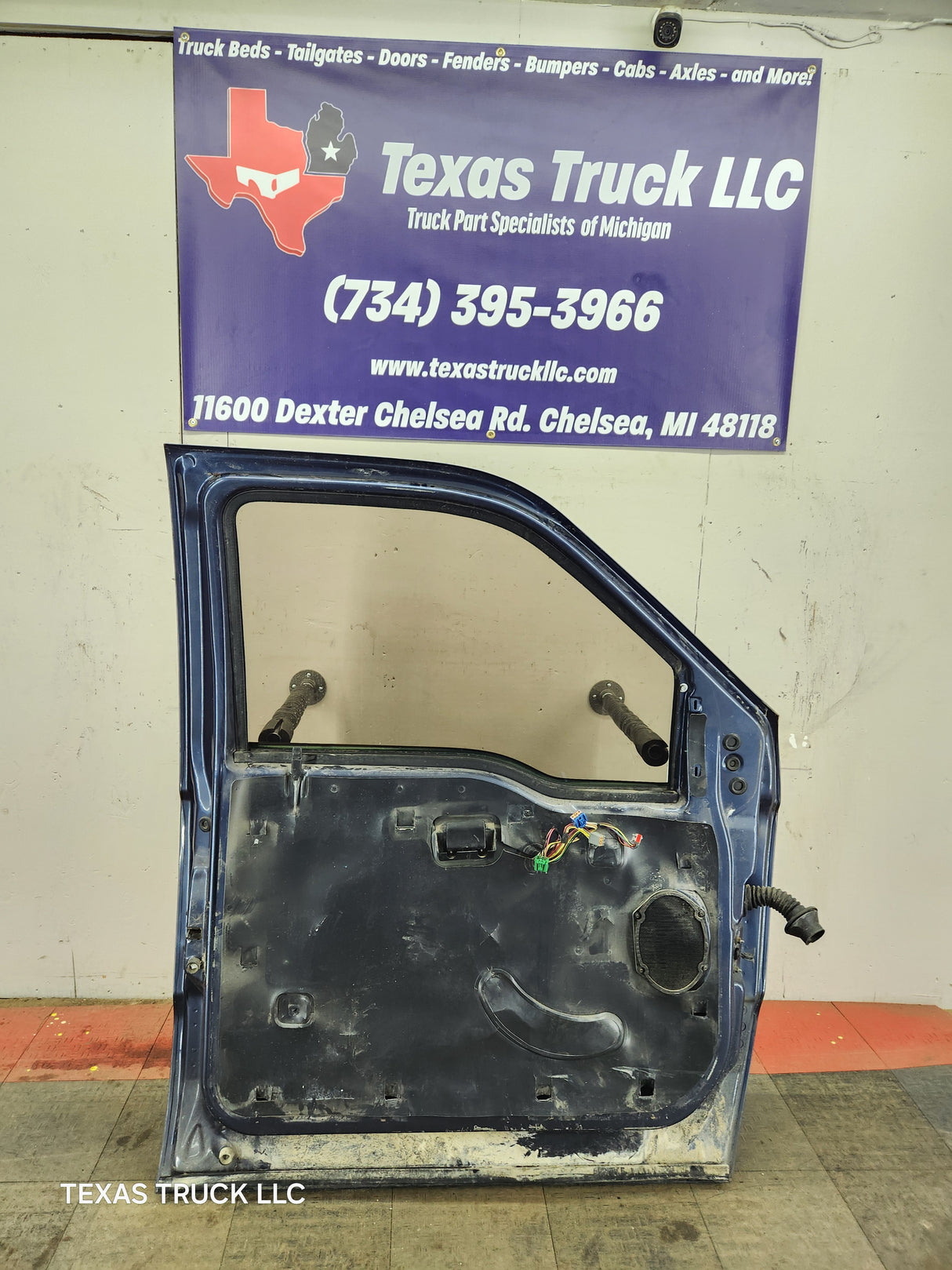 1999-2011 Ford Super Duty Front Driver Door F250 F350 F450 F550