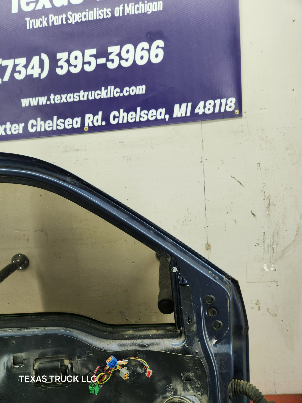 1999-2011 Ford Super Duty Front Driver Door F250 F350 F450 F550