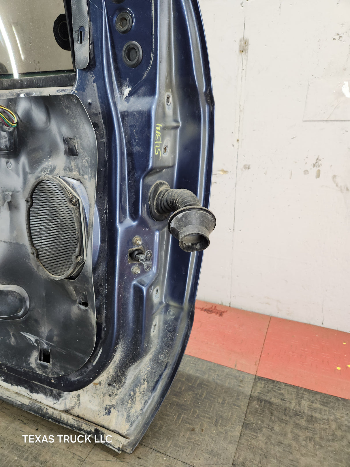 1999-2011 Ford Super Duty Front Driver Door F250 F350 F450 F550