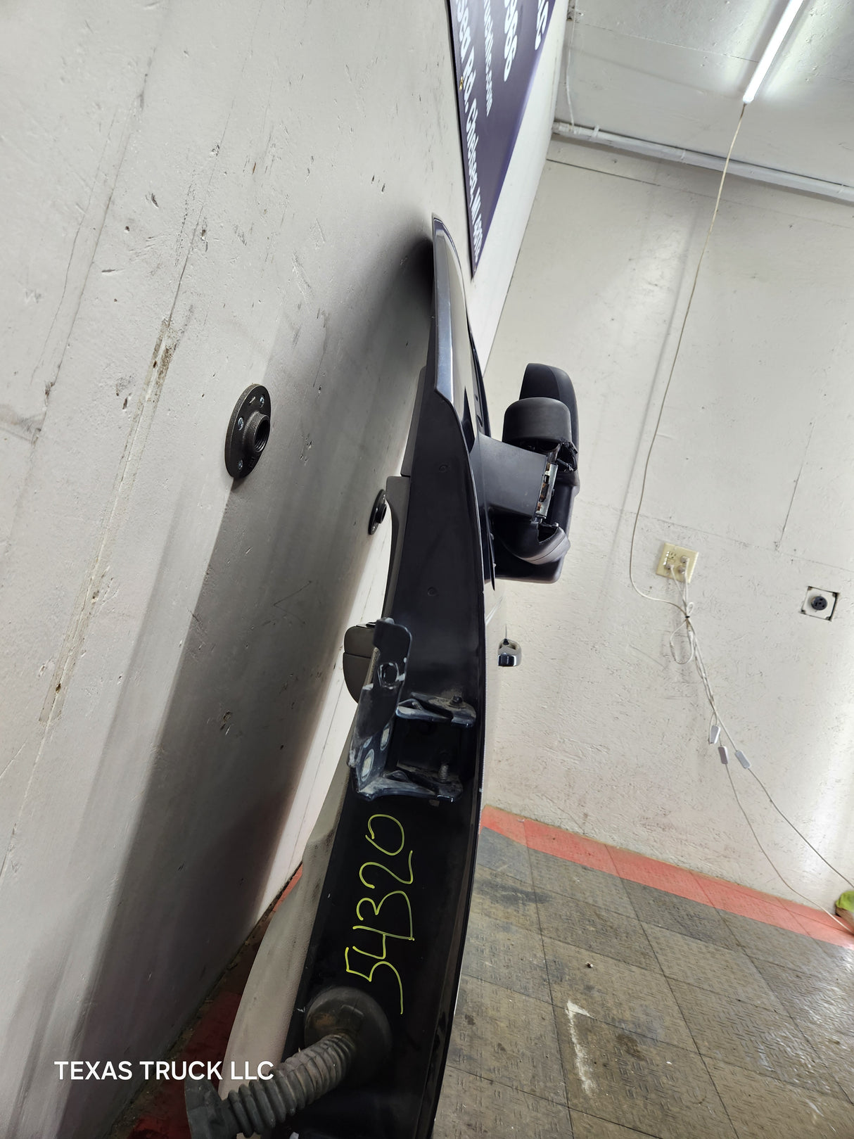 2007-2013 Chevrolet Silverado / GMC Sierra 1500 2500 3500 HD LH Front Driver Side Door