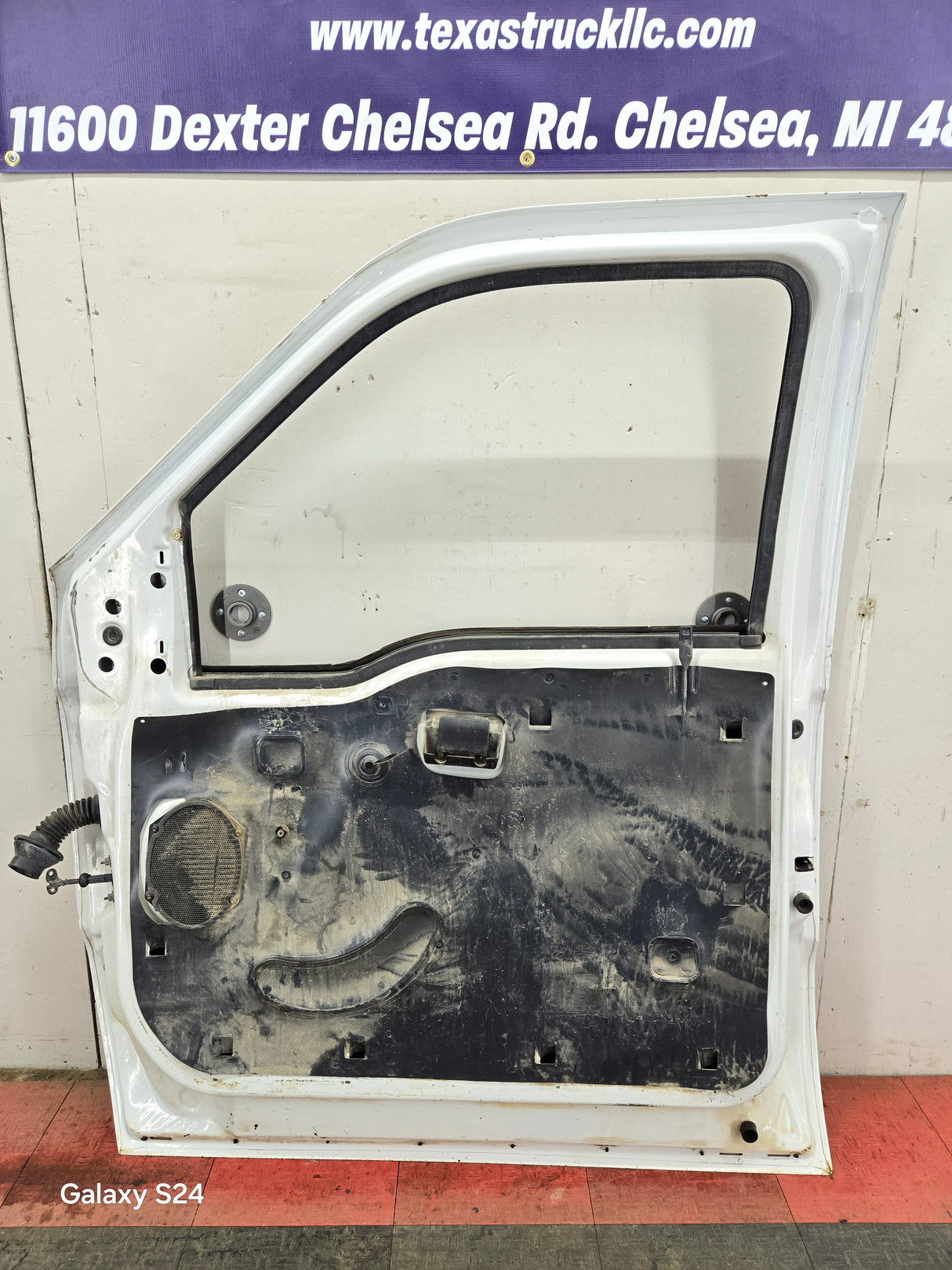 1999-2011 Ford Super Duty / Excursion Front Passenger RH Door F250 F350 F450 F550