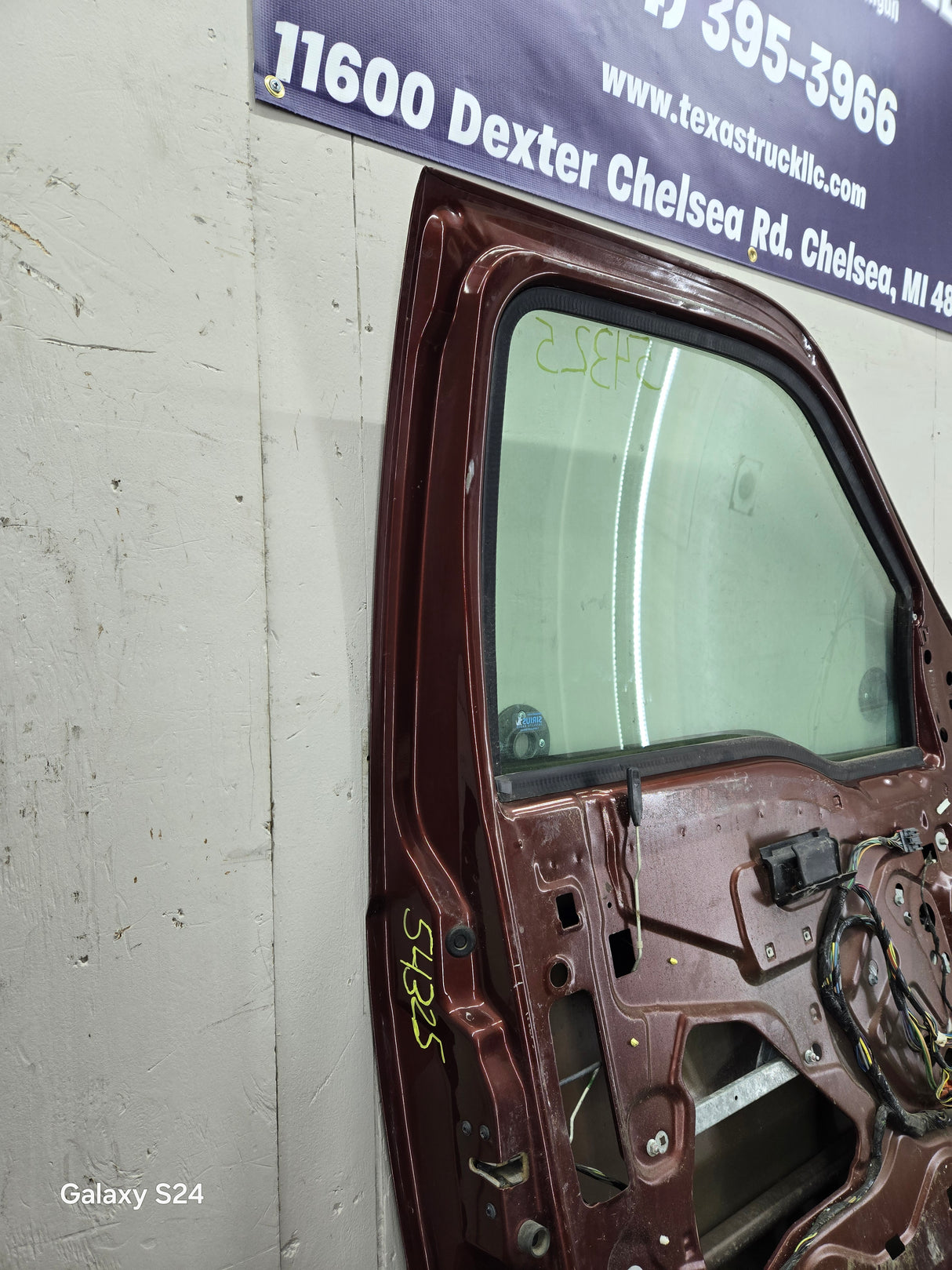 1999-2011 Ford Super Duty Front Driver Door F250 F350 F450 F550