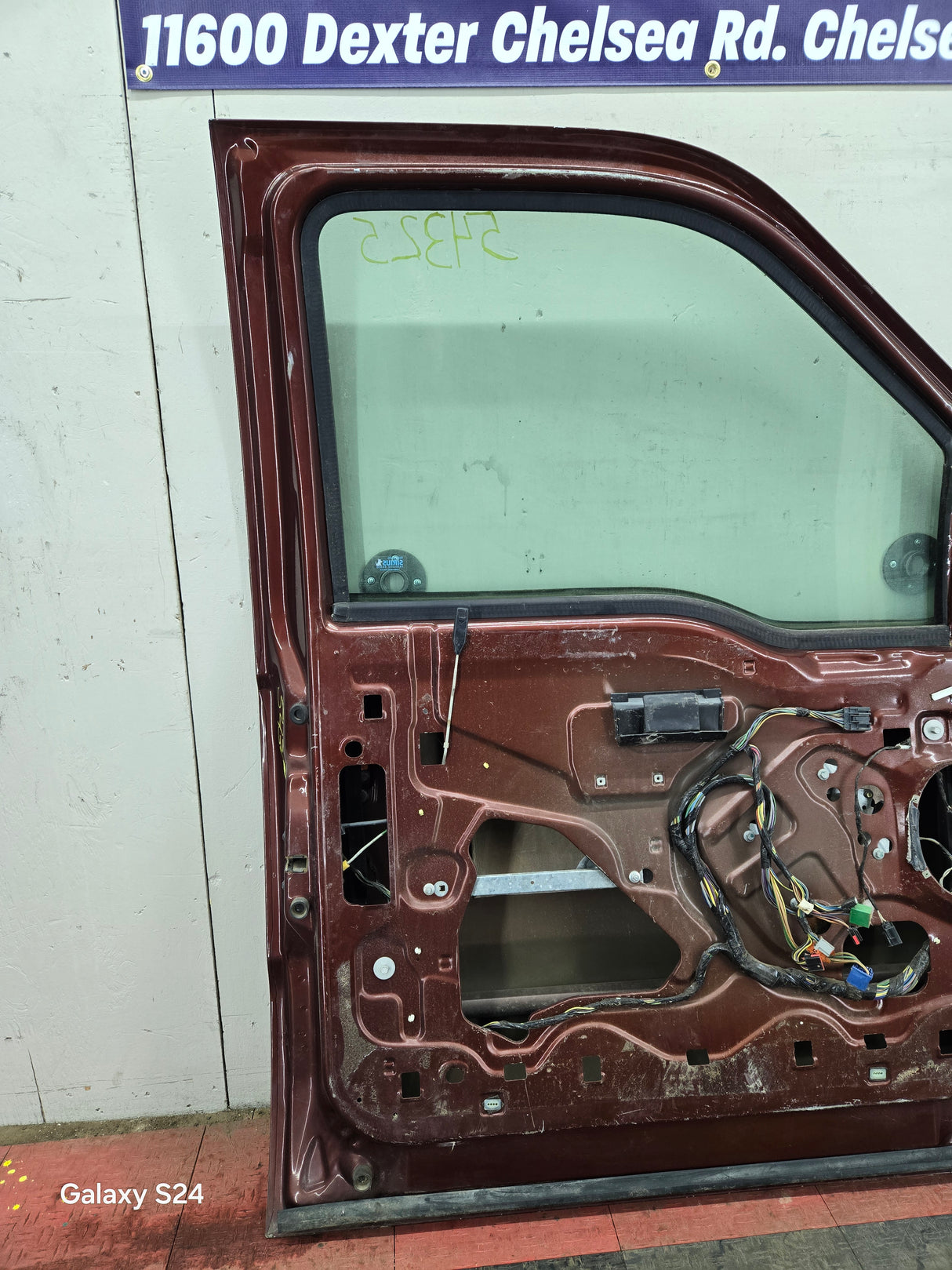 1999-2011 Ford Super Duty Front Driver Door F250 F350 F450 F550