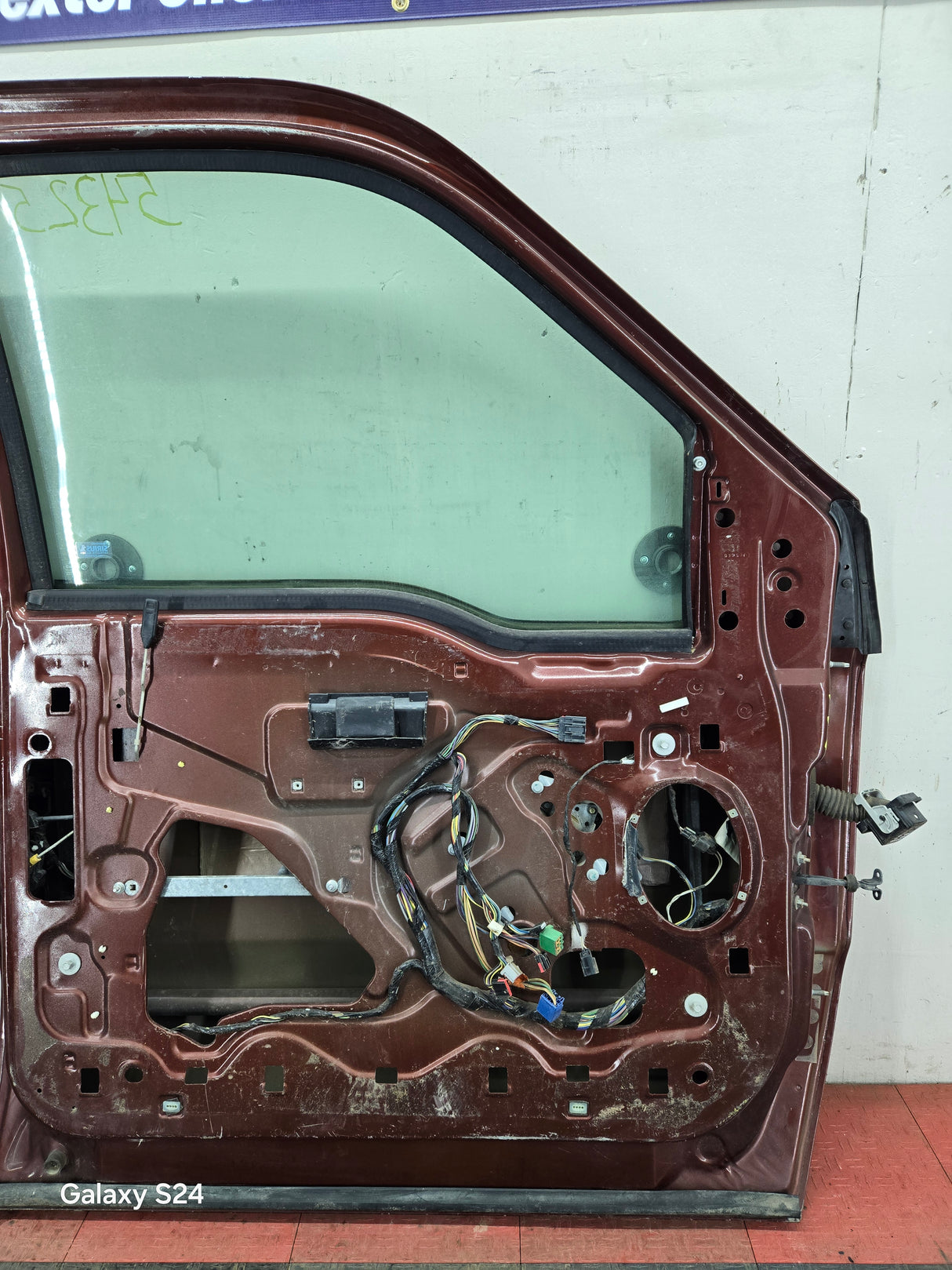 1999-2011 Ford Super Duty Front Driver Door F250 F350 F450 F550