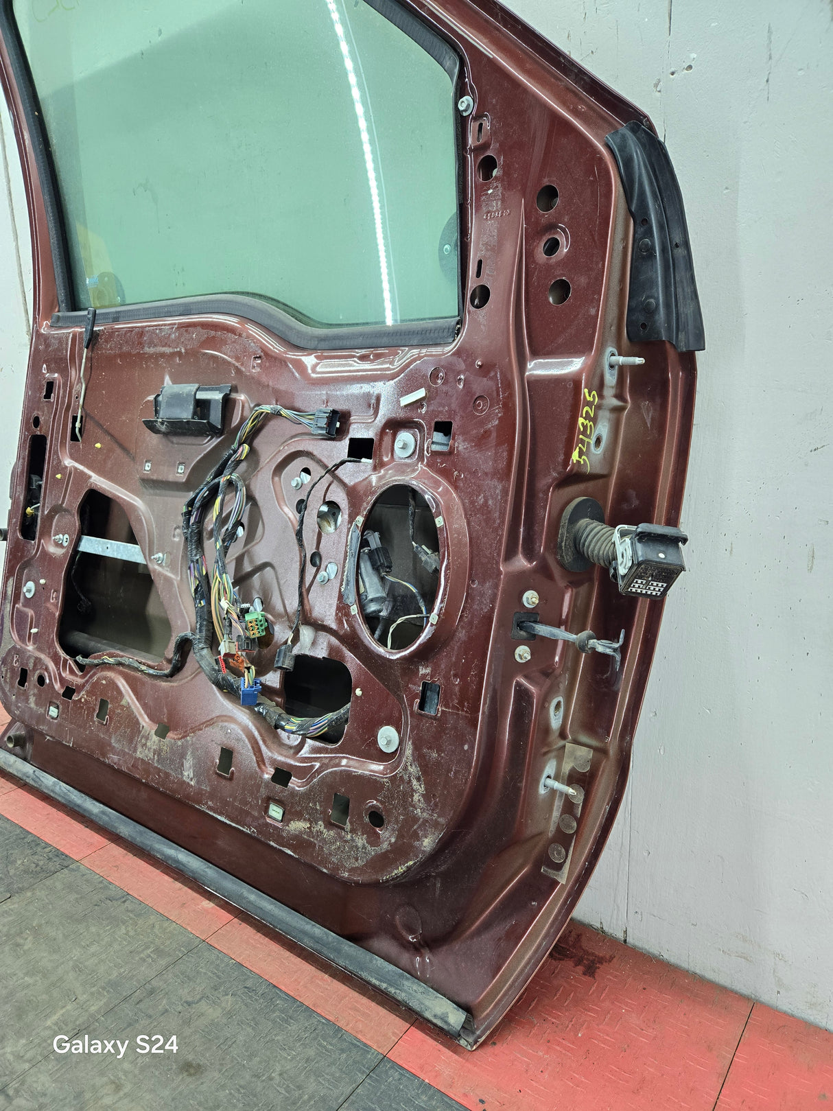 1999-2011 Ford Super Duty Front Driver Door F250 F350 F450 F550