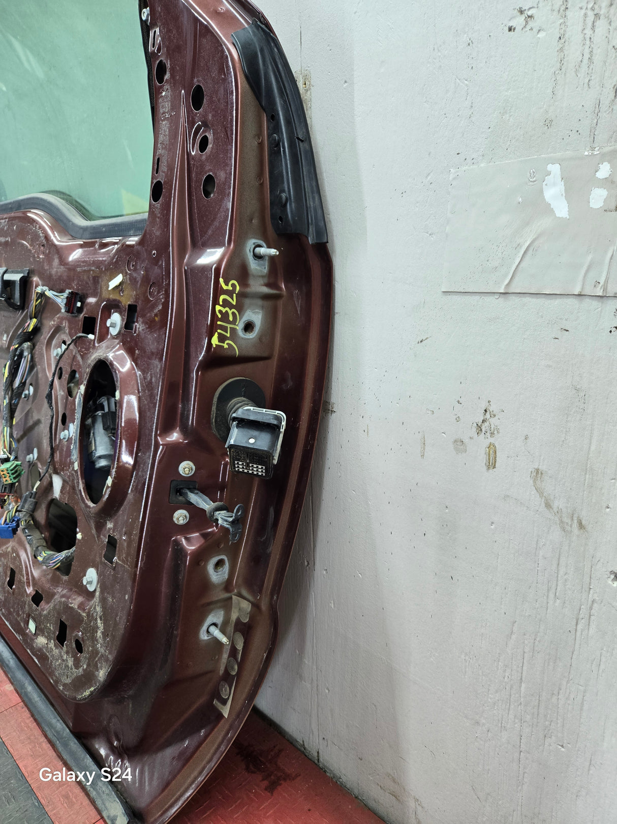 1999-2011 Ford Super Duty Front Driver Door F250 F350 F450 F550