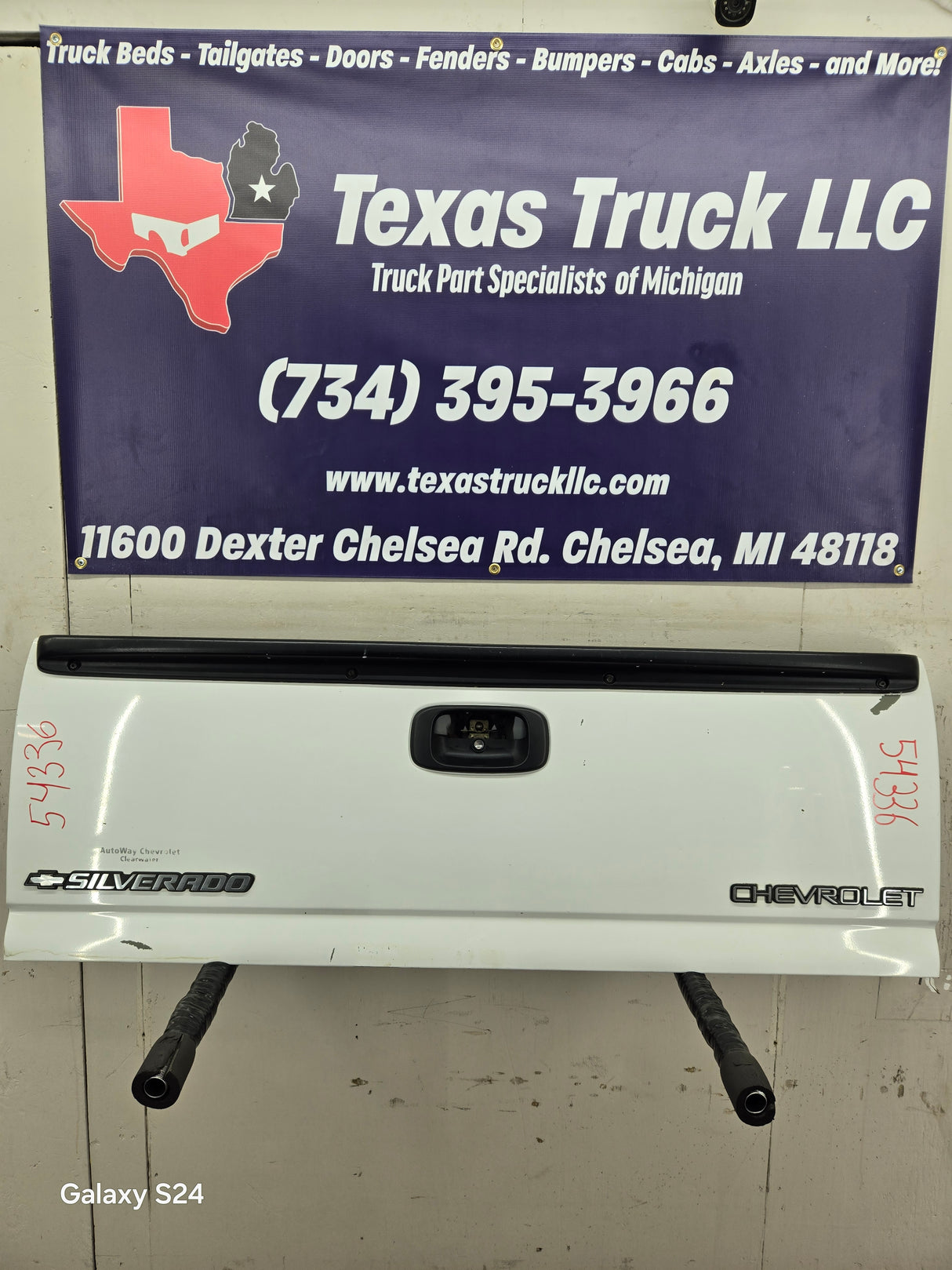 1999-2007 Chevrolet Silverado / GMC Sierra 1500 2500 3500 HD Tailgate