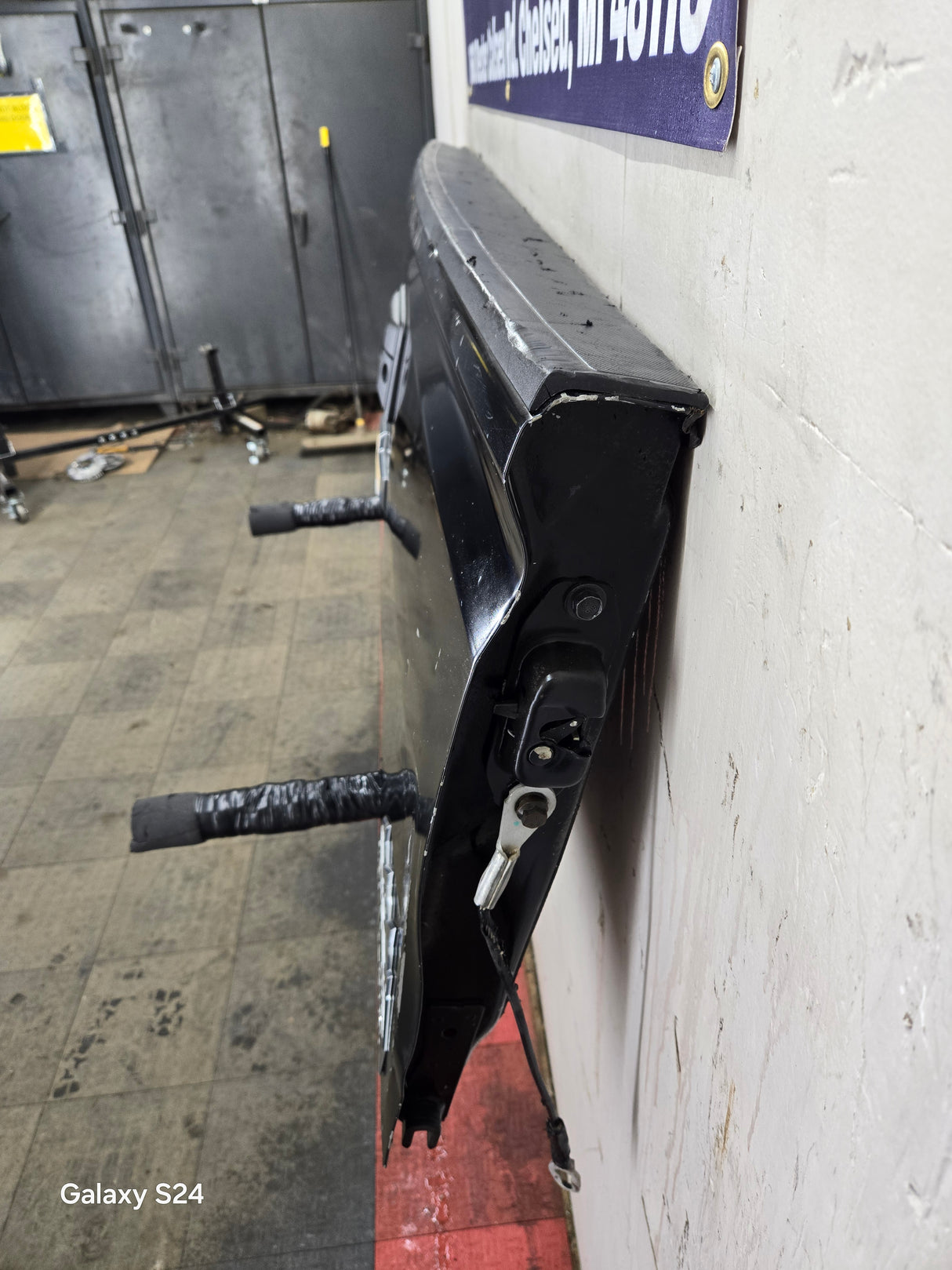 2014-2019 Chevrolet Silverado / GMC Sierra 1500 2500 3500 HD Tailgate