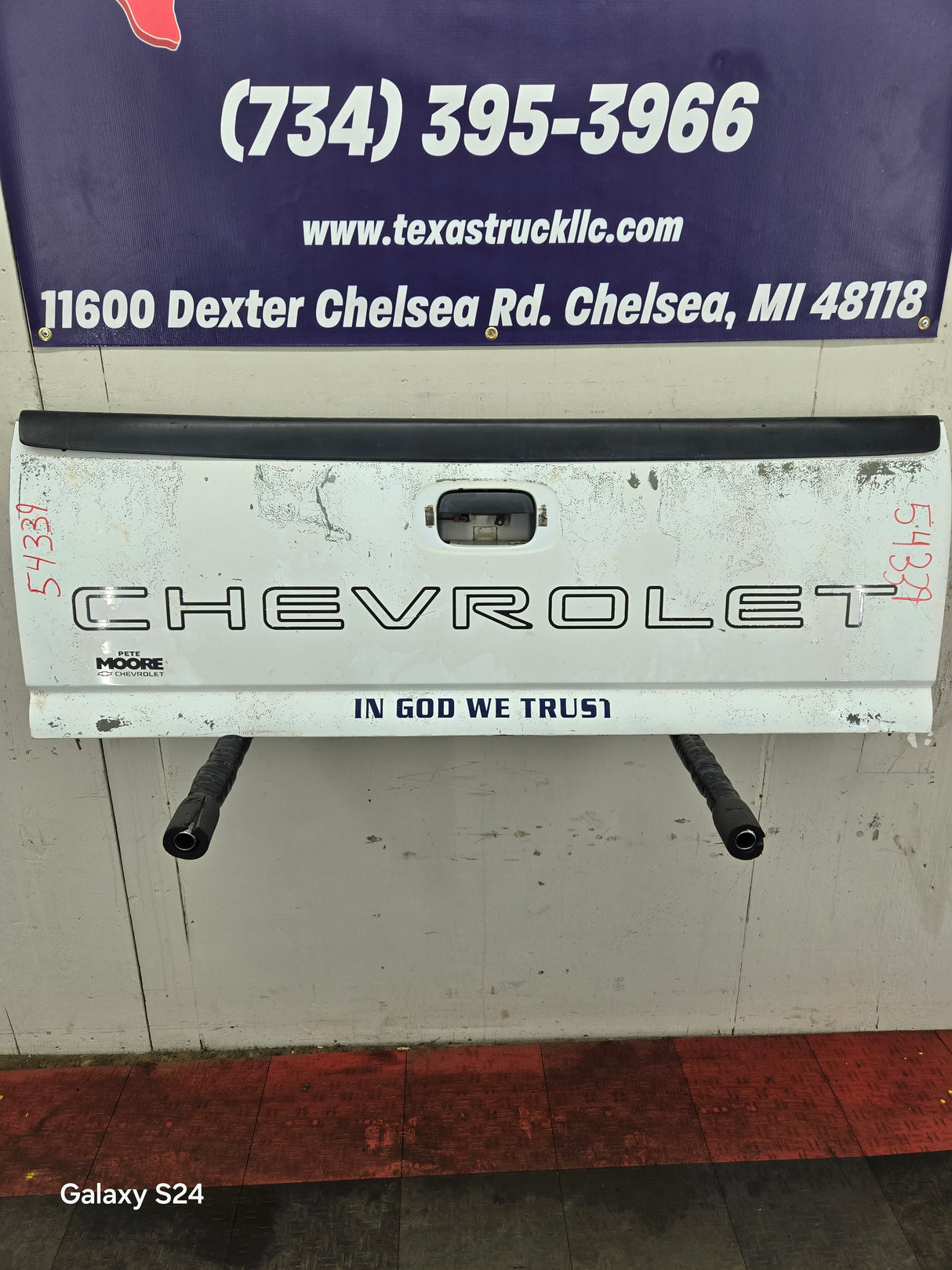 1999-2007 Chevrolet Silverado / GMC Sierra 1500 2500 3500 HD Tailgate