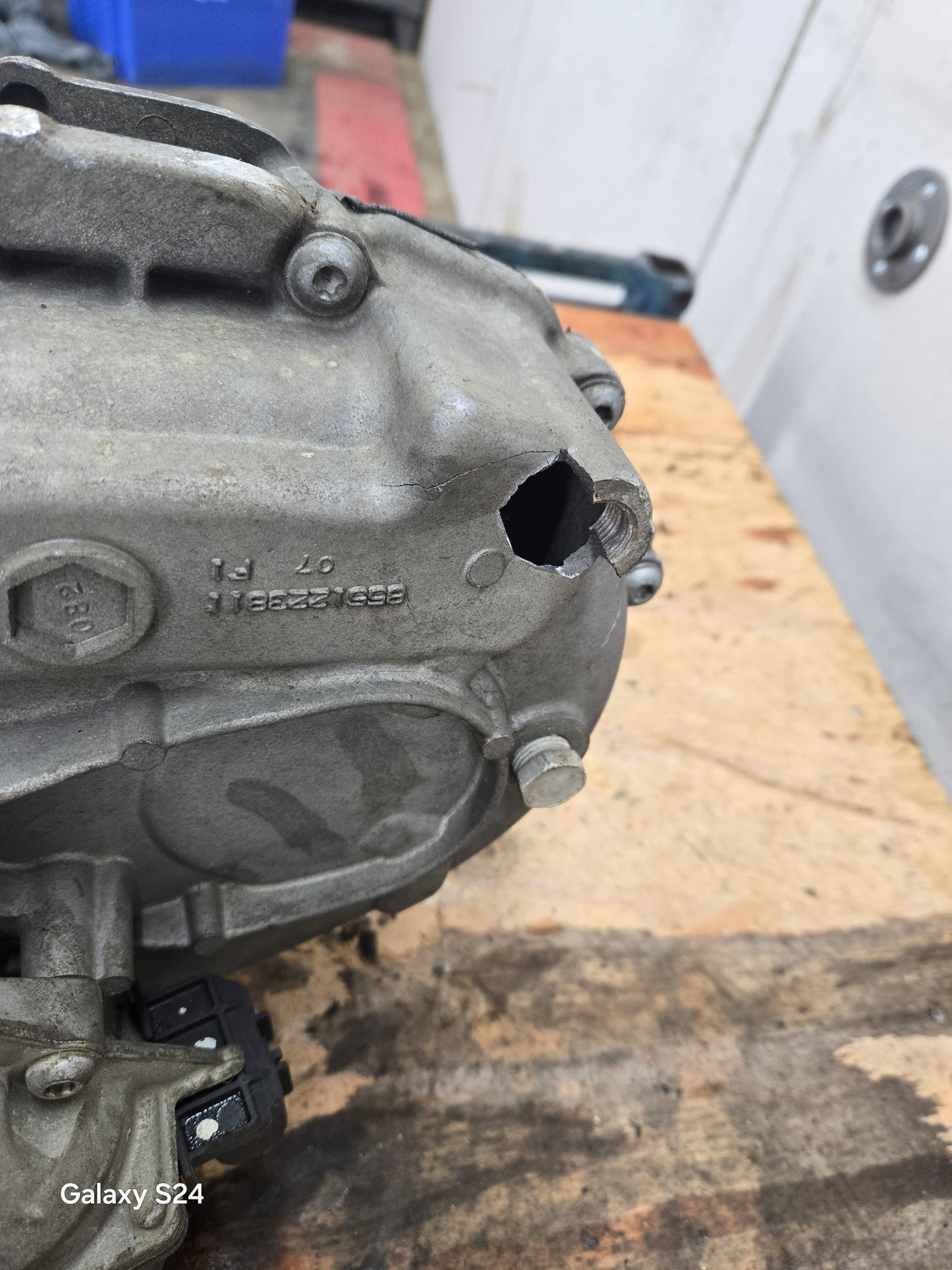 2007.5-2010 Chevrolet GMC Transfer Case Duramax Diesel Electric shift on the fly HOLE IN CASE