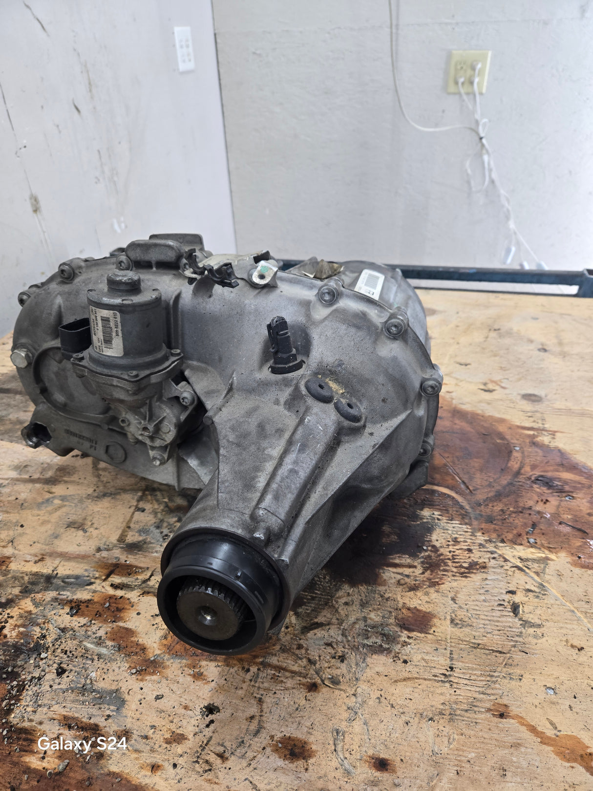 2007.5-2010 Chevrolet GMC Transfer Case Duramax Diesel Electric shift on the fly HOLE IN CASE