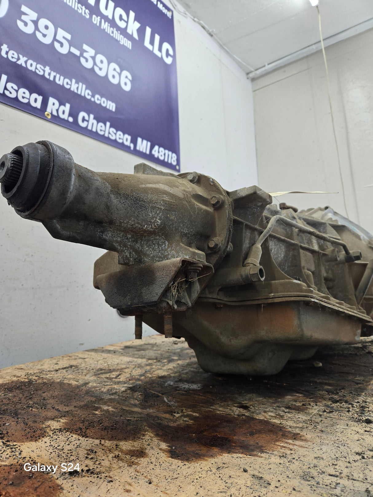 4r100 Automatic Transmission 2wd Ford F250 F350 F450 F550 Super Duty 6.8L v10 triton 5.4L v8 132K Miles