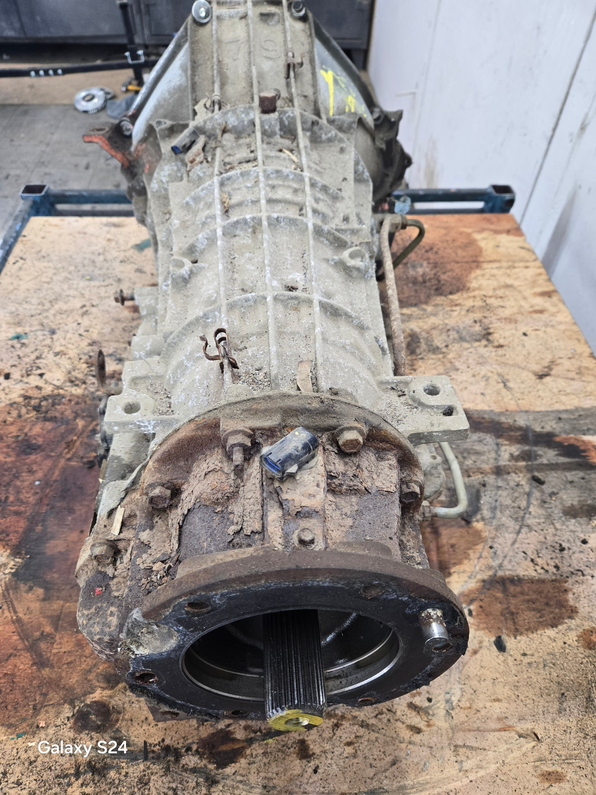 4r100 Automatic Transmission 4wd Ford F250 F350 F450 F550 Super Duty 6.8L v10 triton 5.4L v8 132K Miles