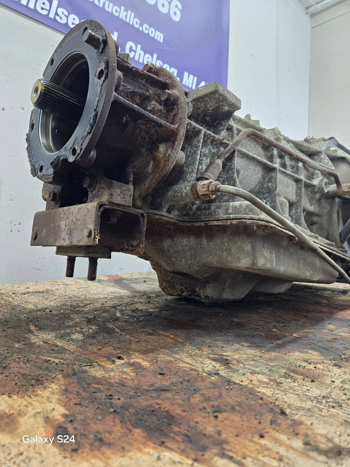 4r100 Automatic Transmission 4wd Ford F250 F350 F450 F550 Super Duty 6.8L v10 triton 5.4L v8 132K Miles