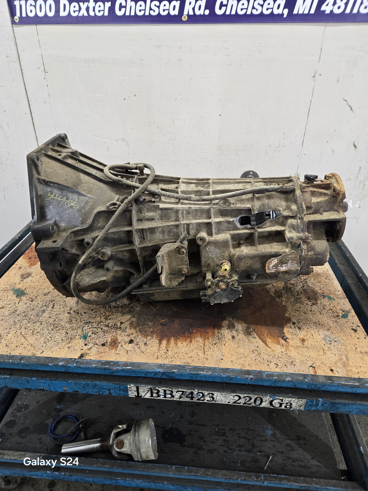 1999-2003 7.3L Power Stroke 4r100 Automatic Transmission HOLE IN CASE OTHERWISE WAS FUNCTIONAL Ford Pickup F250 F350 F450 F550 Super Duty 167k Miles