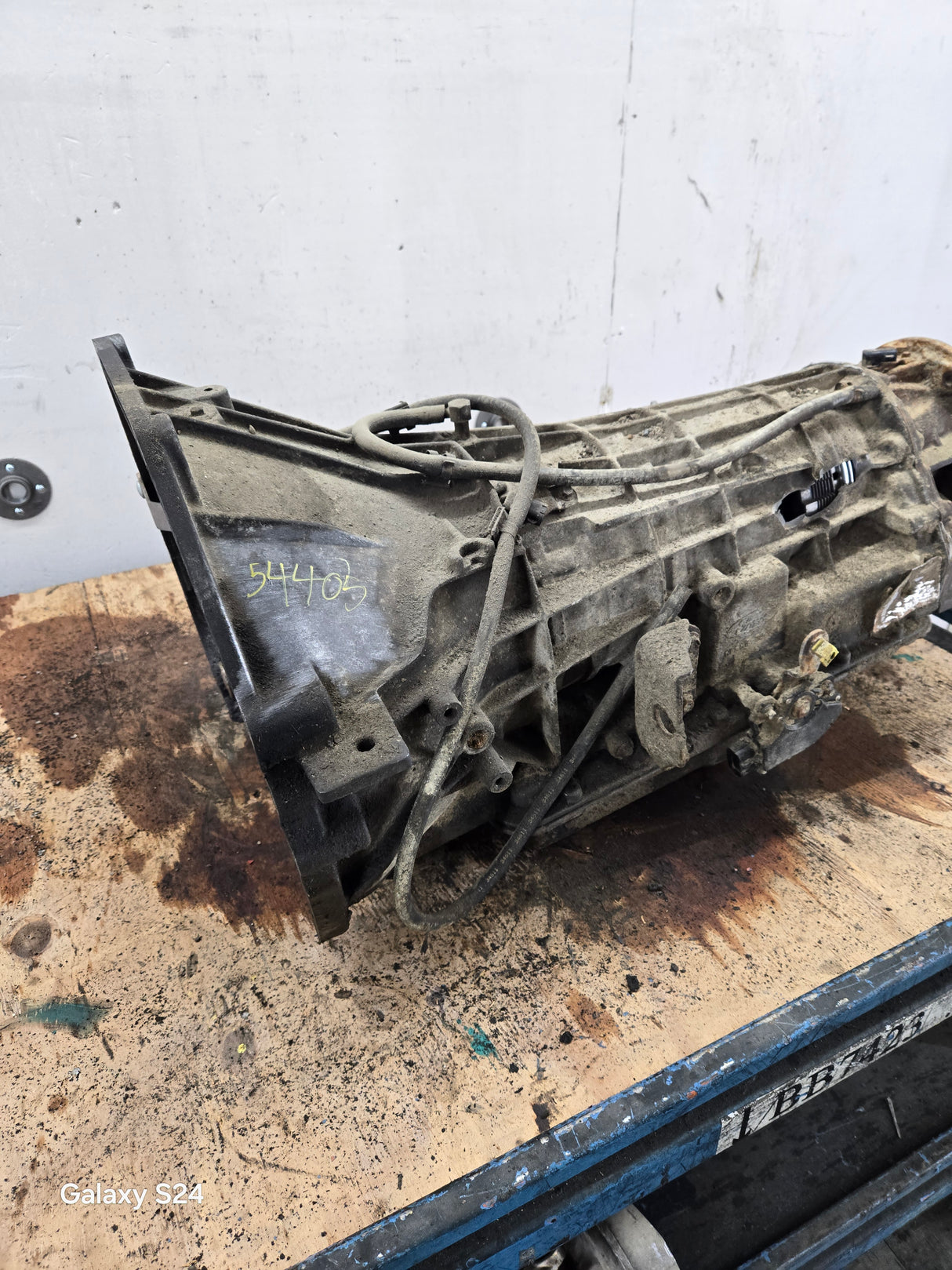 1999-2003 7.3L Power Stroke 4r100 Automatic Transmission HOLE IN CASE OTHERWISE WAS FUNCTIONAL Ford Pickup F250 F350 F450 F550 Super Duty 167k Miles