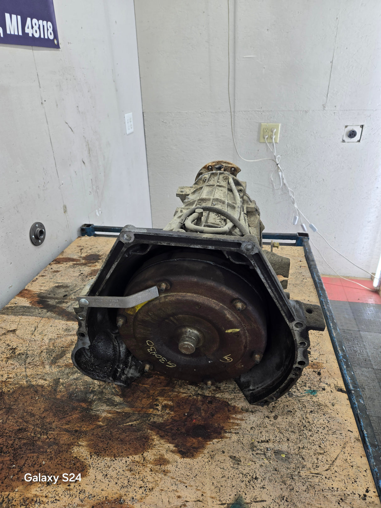 1999-2003 7.3L Power Stroke 4r100 Automatic Transmission HOLE IN CASE OTHERWISE WAS FUNCTIONAL Ford Pickup F250 F350 F450 F550 Super Duty 167k Miles