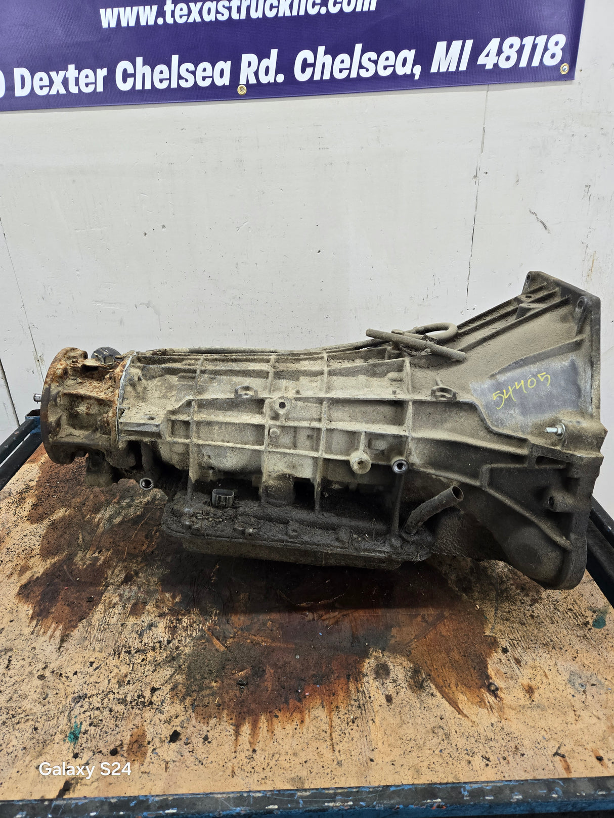 1999-2003 7.3L Power Stroke 4r100 Automatic Transmission HOLE IN CASE OTHERWISE WAS FUNCTIONAL Ford Pickup F250 F350 F450 F550 Super Duty 167k Miles