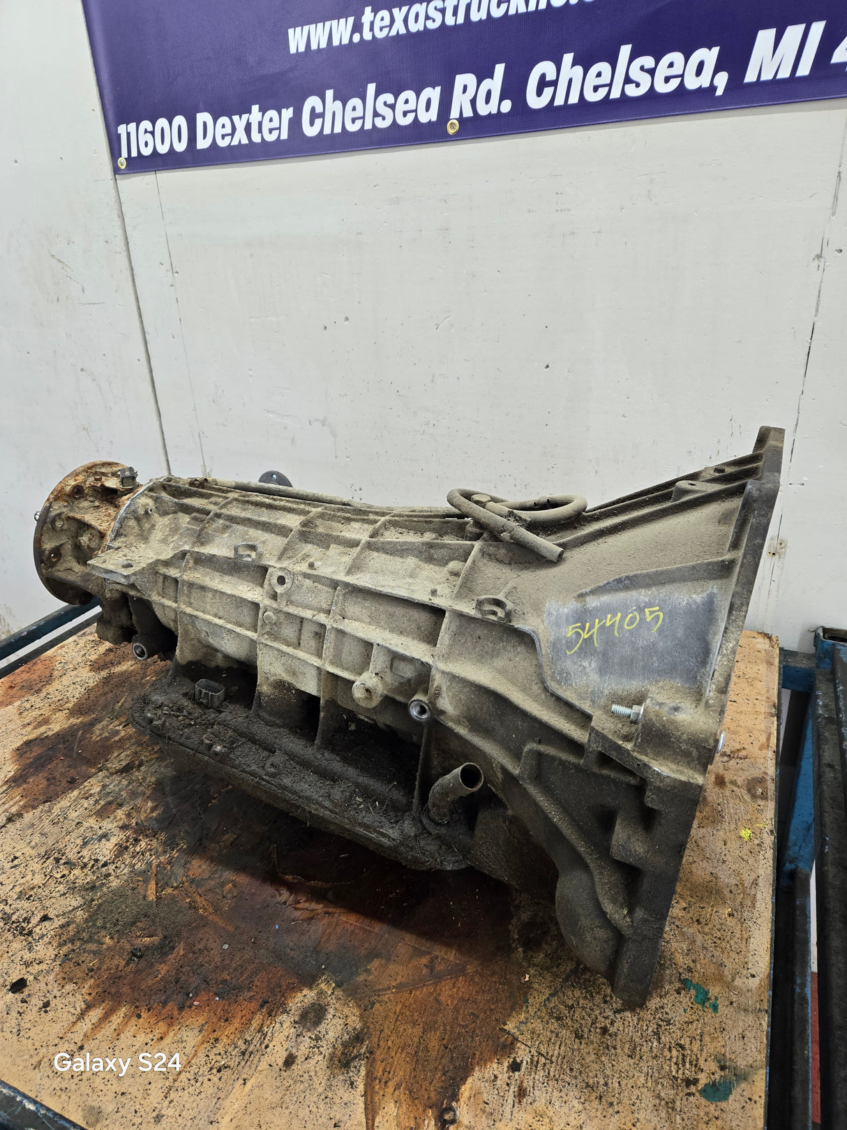 1999-2003 7.3L Power Stroke 4r100 Automatic Transmission HOLE IN CASE OTHERWISE WAS FUNCTIONAL Ford Pickup F250 F350 F450 F550 Super Duty 167k Miles