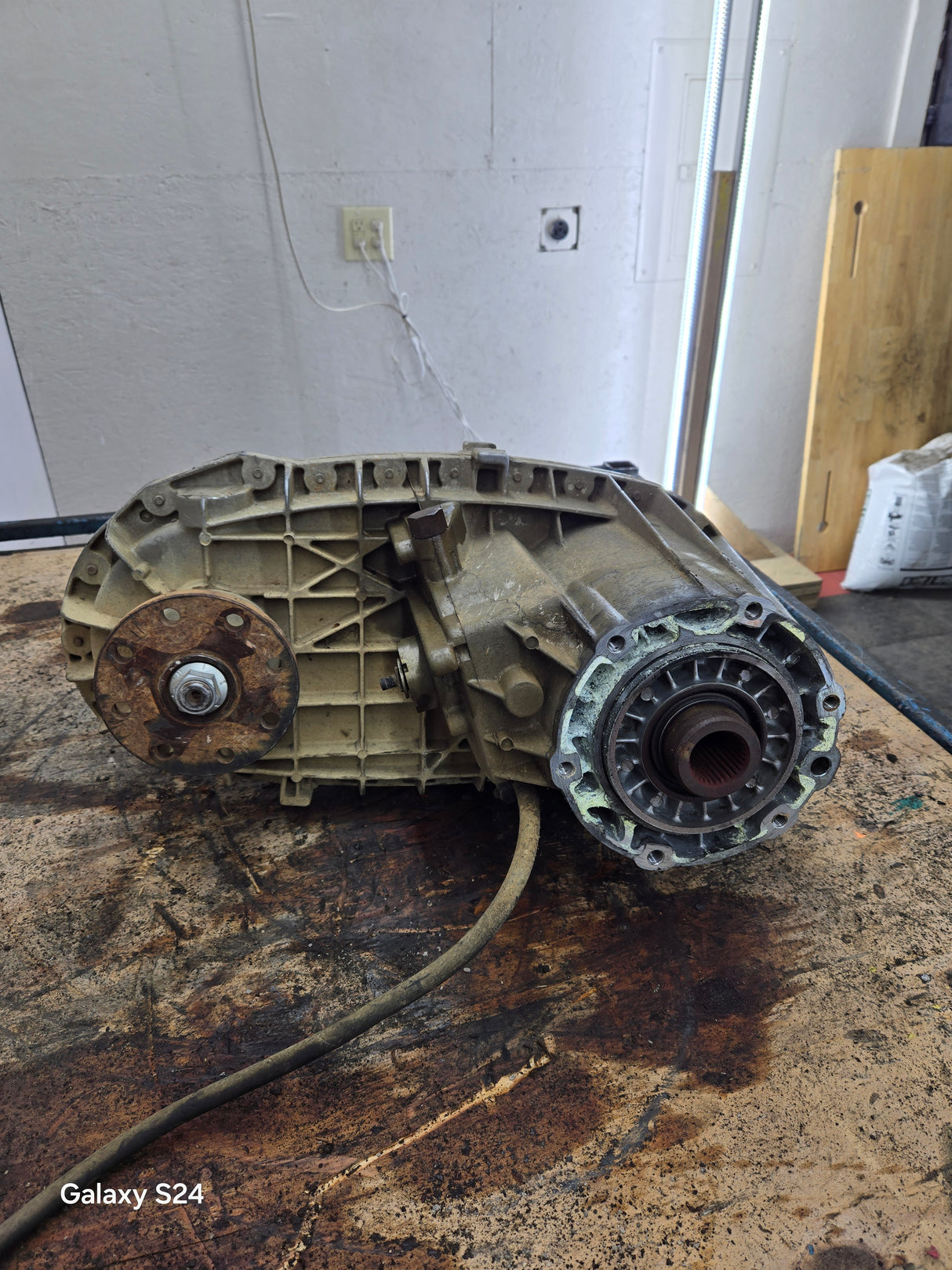1999-2001 Ford V10 6.8L 5.4L ZF5 manual transmission Floor shift 271-F transfer case F250 F350 F450 F550 Super Duty 64K MILES