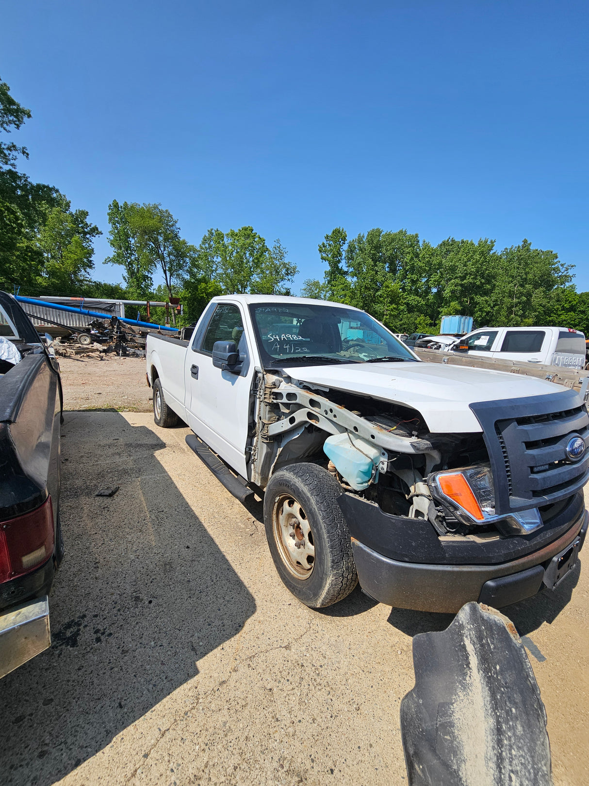 2010 Ford F-150 Regular Cab 8' Long Bed 2 Door  - FULL PART OUT