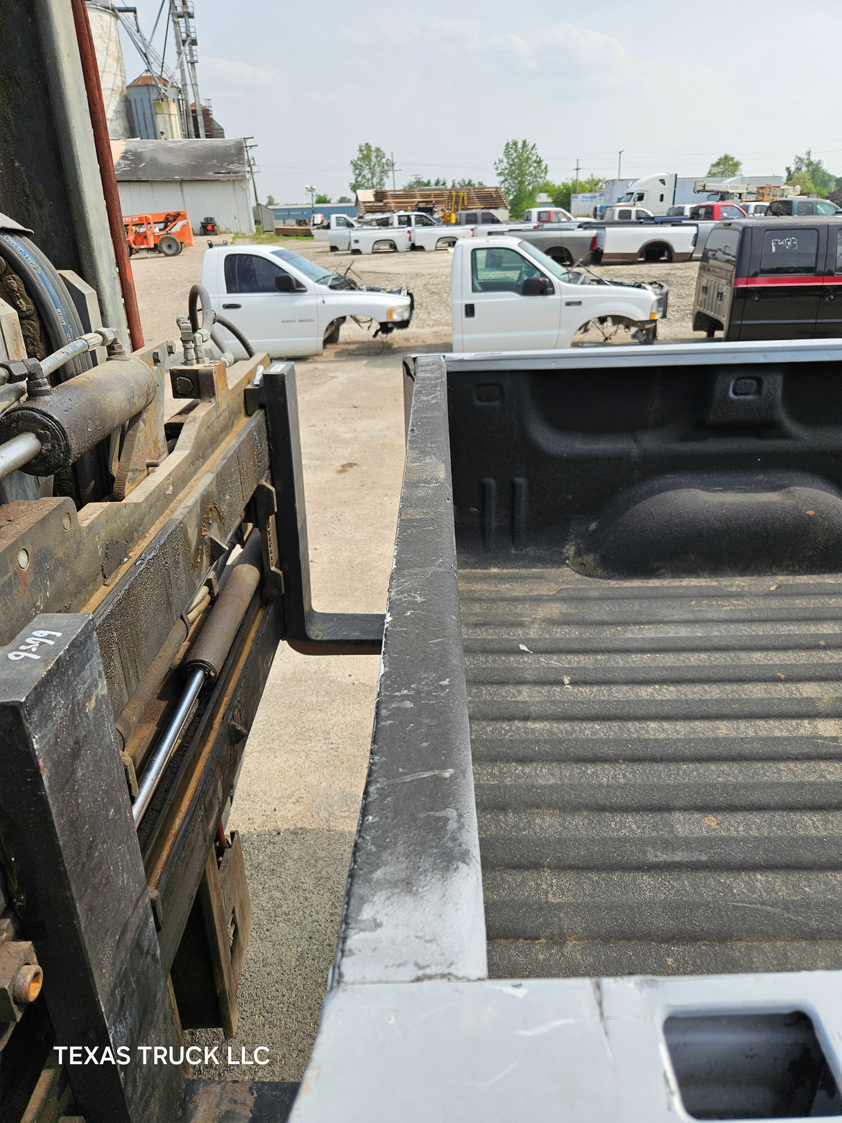 2007-2013 GMC Sierra 1500 5' 8" Short Truck Bed