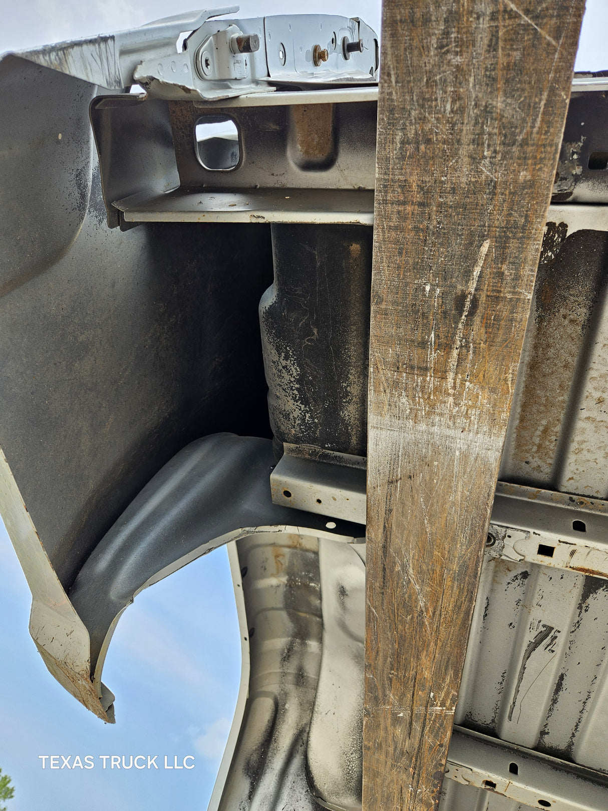 2007-2013 GMC Sierra 1500 5' 8" Short Truck Bed
