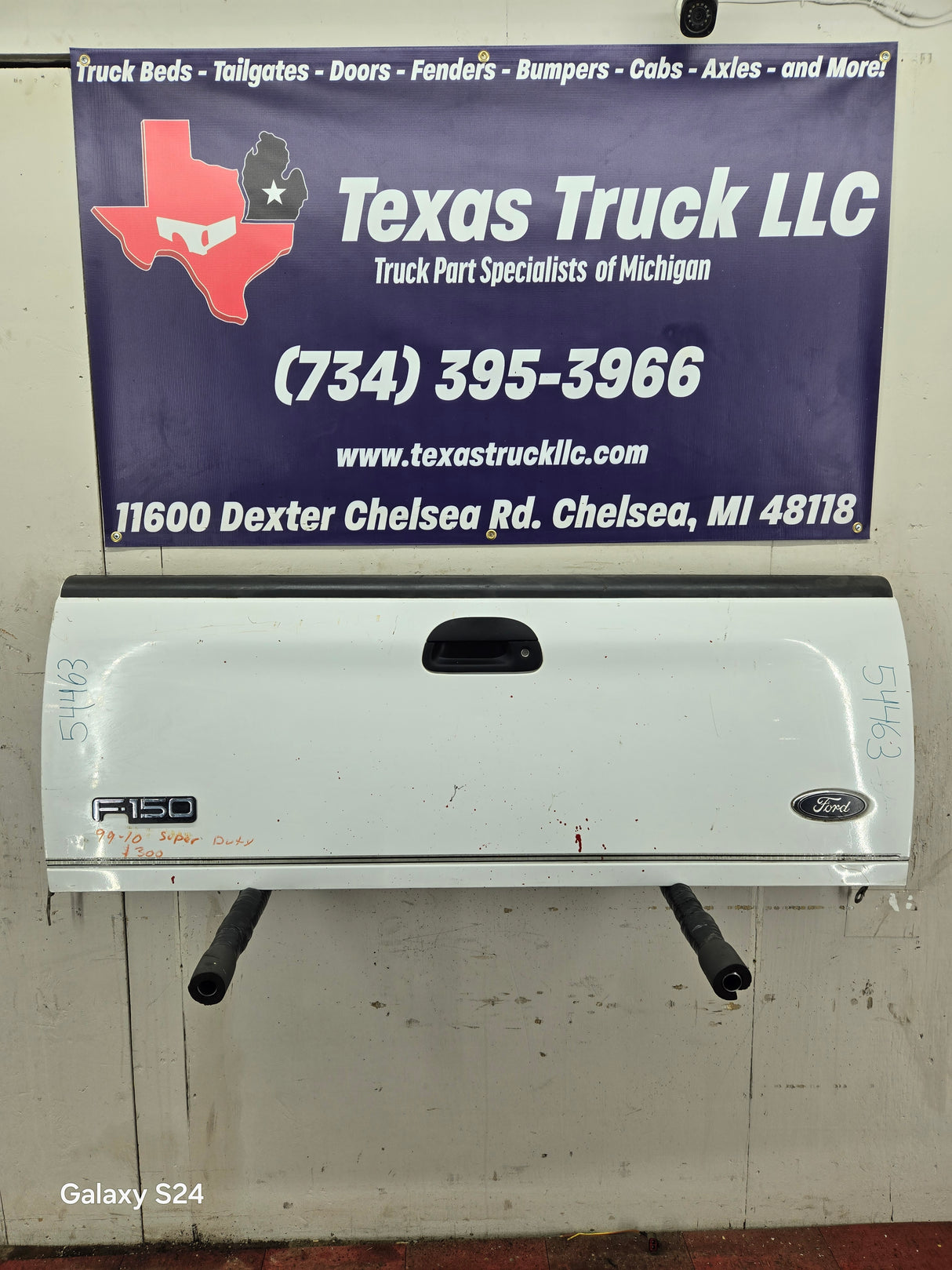 1997-2003 F150 / 1999-2007 Ford F250 F350 F450 F550 Super Duty Tailgate