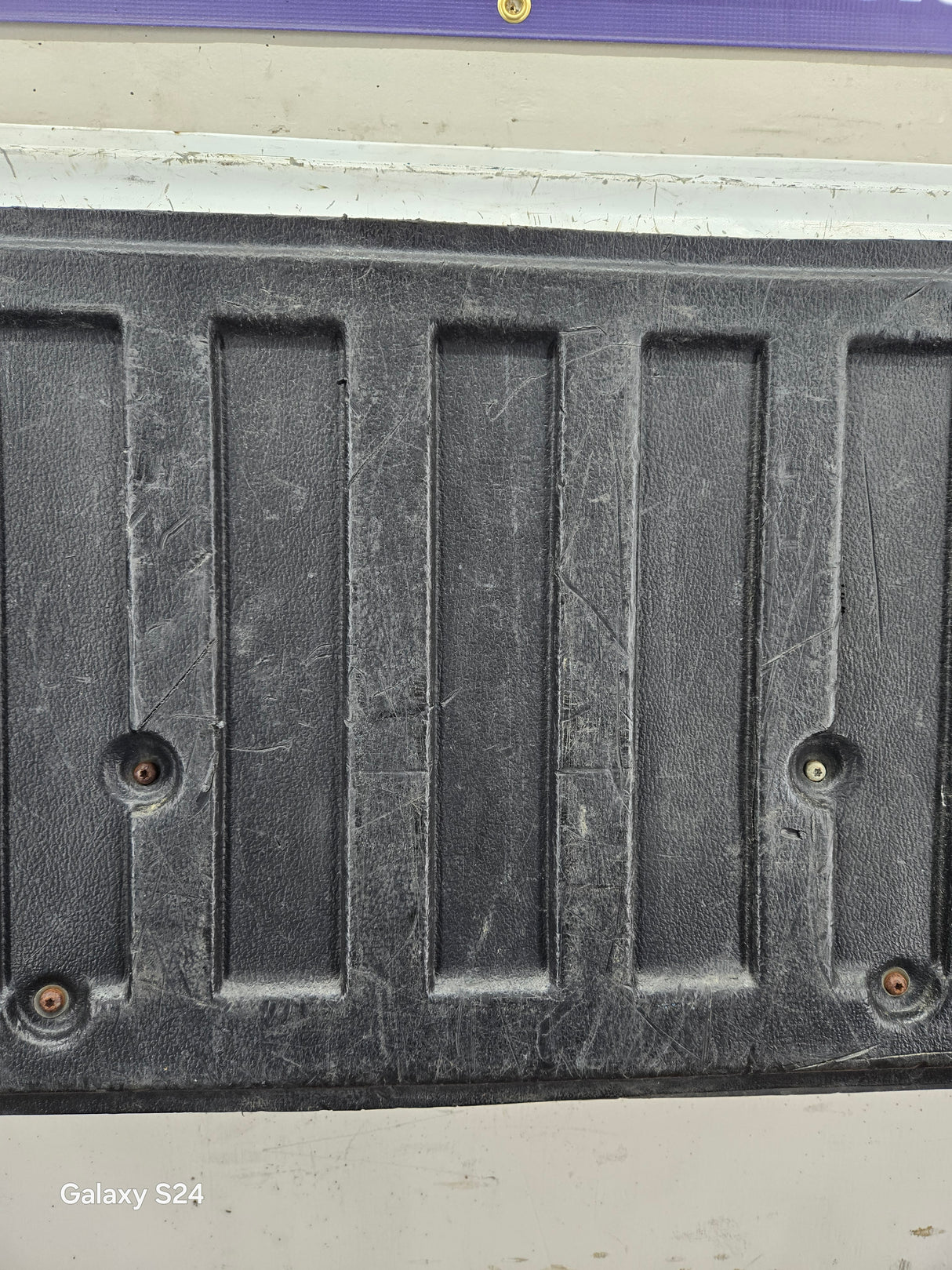 1997-2003 F150 / 1999-2007 Ford F250 F350 F450 F550 Super Duty Tailgate