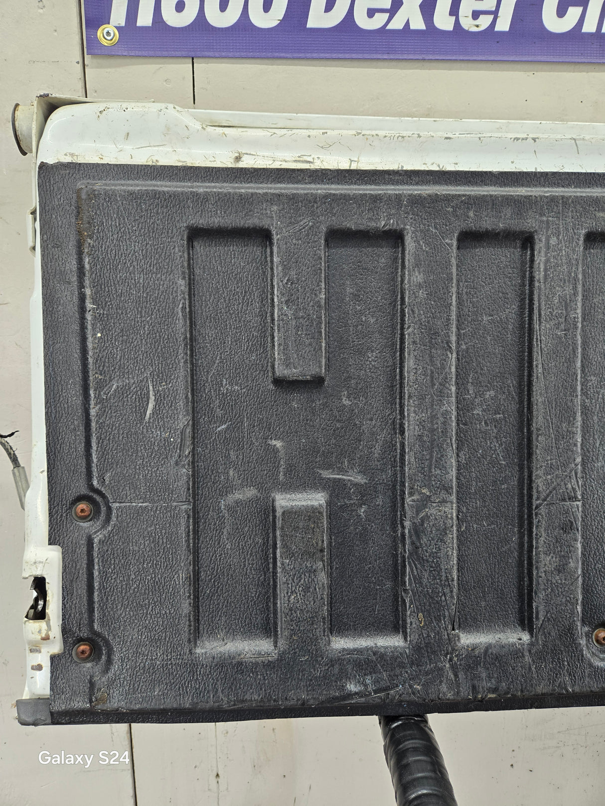 1997-2003 F150 / 1999-2007 Ford F250 F350 F450 F550 Super Duty Tailgate