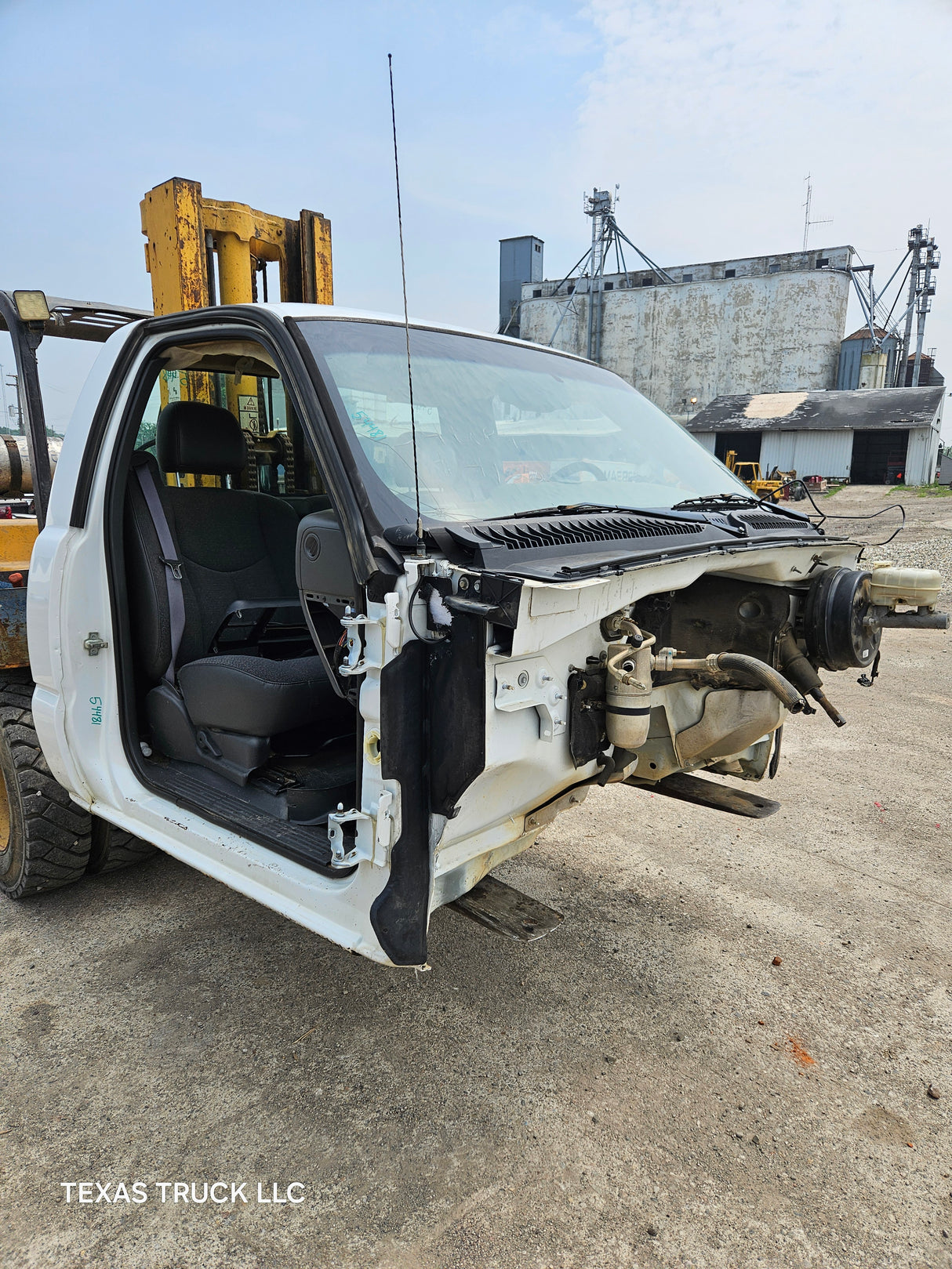 1999-2007 Chevrolet Silverado / GMC Sierra 1500 2500 HD 3500HD Regular Cab Body