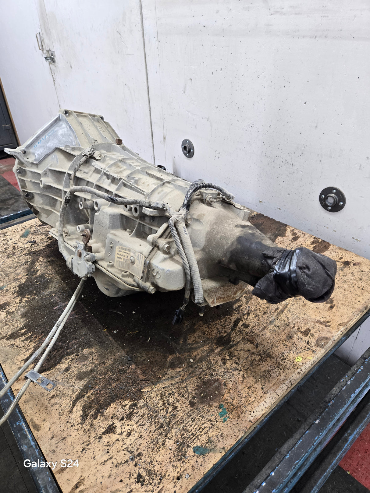 1999-2003 4R100 Automatic Transmission 2wd Ford F250 F350 F450 F550 Super Duty 6.8L v10 triton 5.4L v8 147K Miles