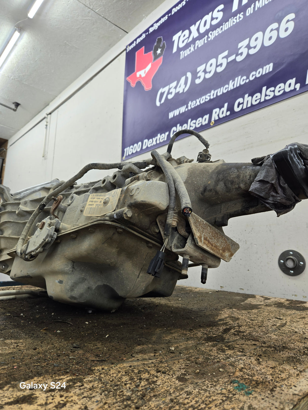 1999-2003 4R100 Automatic Transmission 2wd Ford F250 F350 F450 F550 Super Duty 6.8L v10 triton 5.4L v8 147K Miles