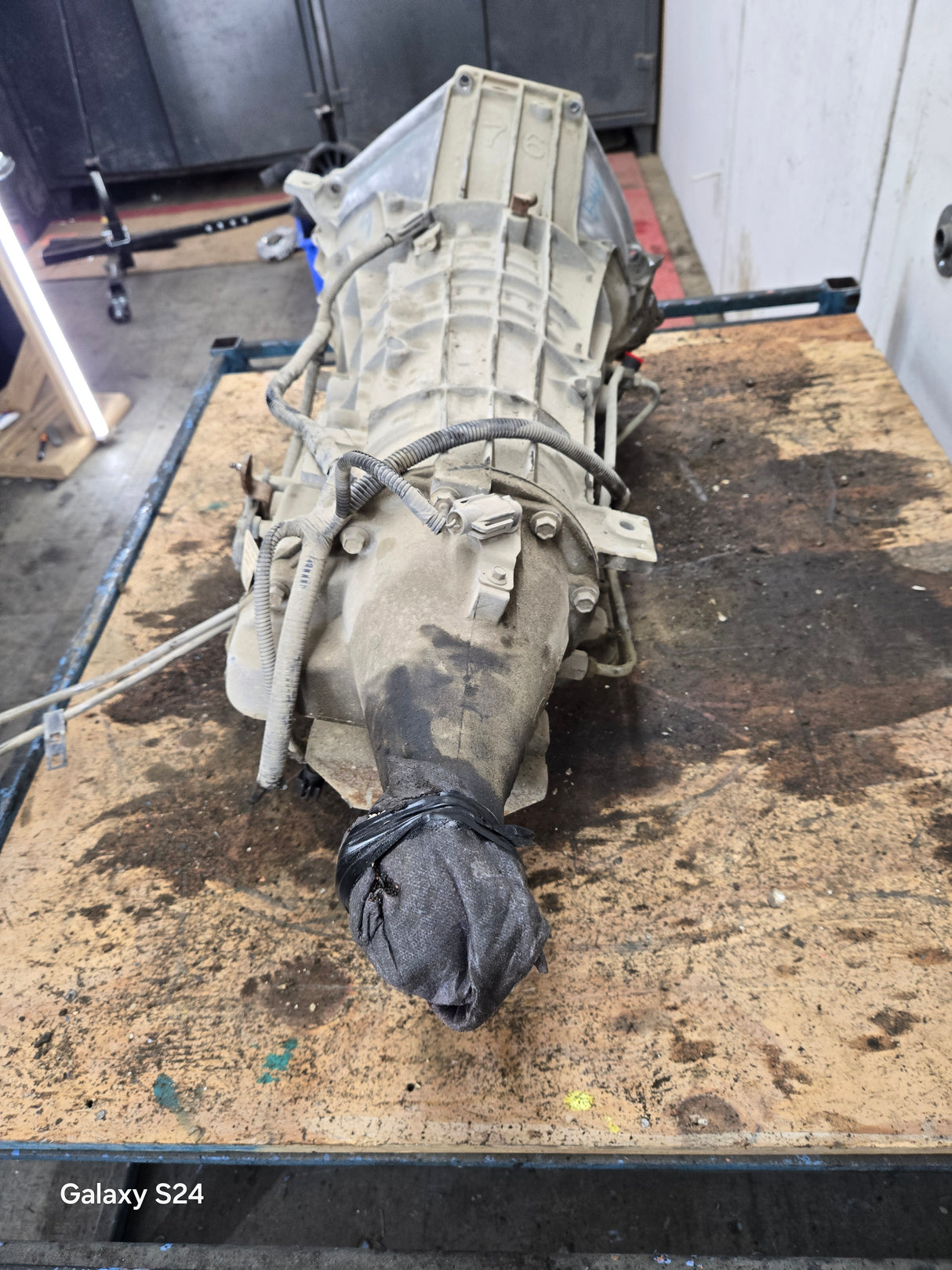 1999-2003 4R100 Automatic Transmission 2wd Ford F250 F350 F450 F550 Super Duty 6.8L v10 triton 5.4L v8 147K Miles