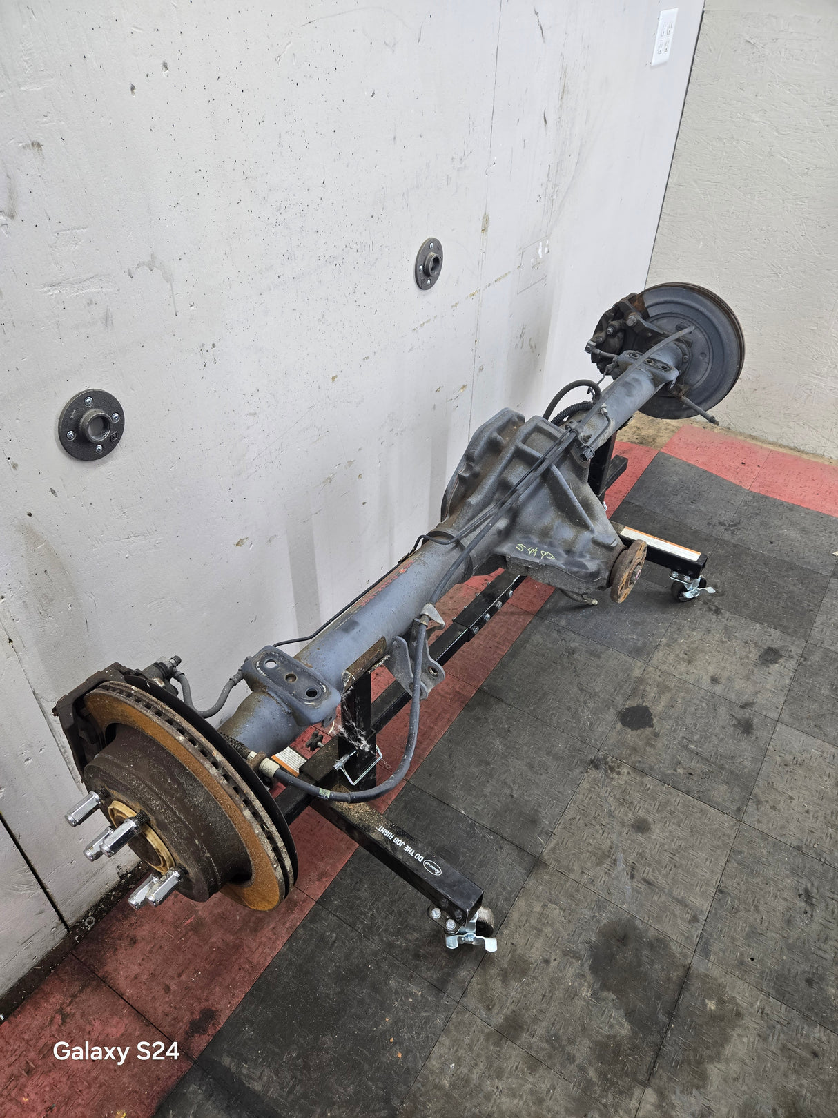 2002-2005 Dodge Ram 1500 Rear Axle 3.55 Gear Ratio 3rd Gen