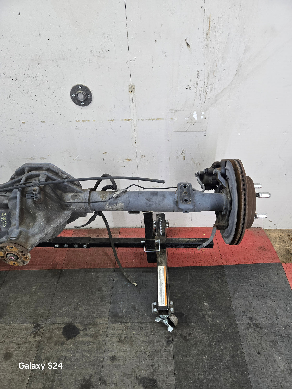 2002-2005 Dodge Ram 1500 Rear Axle 3.55 Gear Ratio 3rd Gen