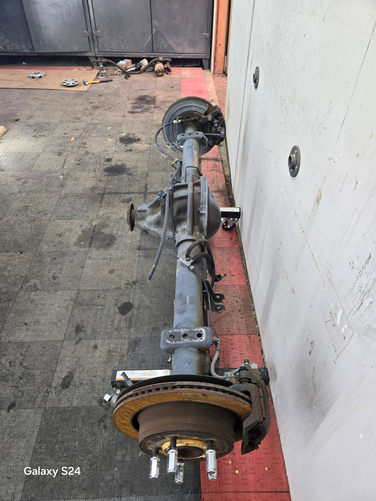 2002-2005 Dodge Ram 1500 Rear Axle 3.55 Gear Ratio 3rd Gen