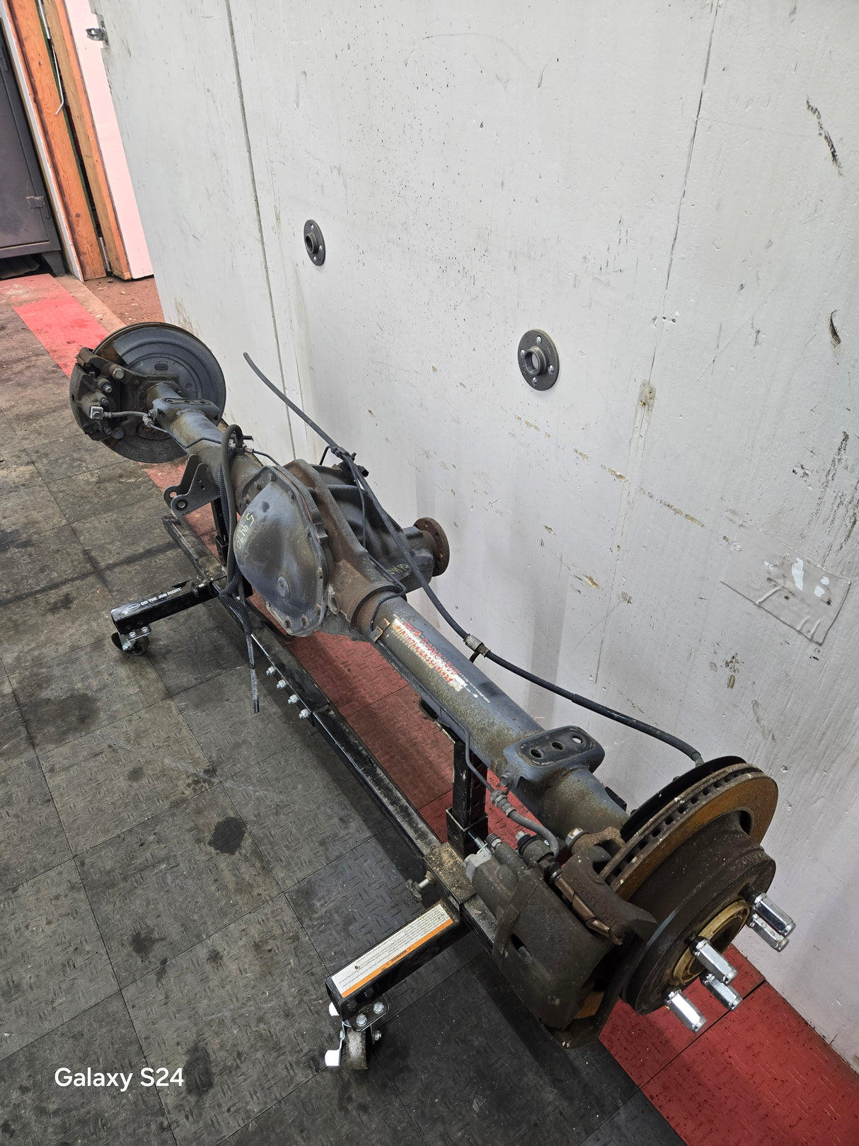 2002-2005 Dodge Ram 1500 Rear Axle 3.55 Gear Ratio 3rd Gen