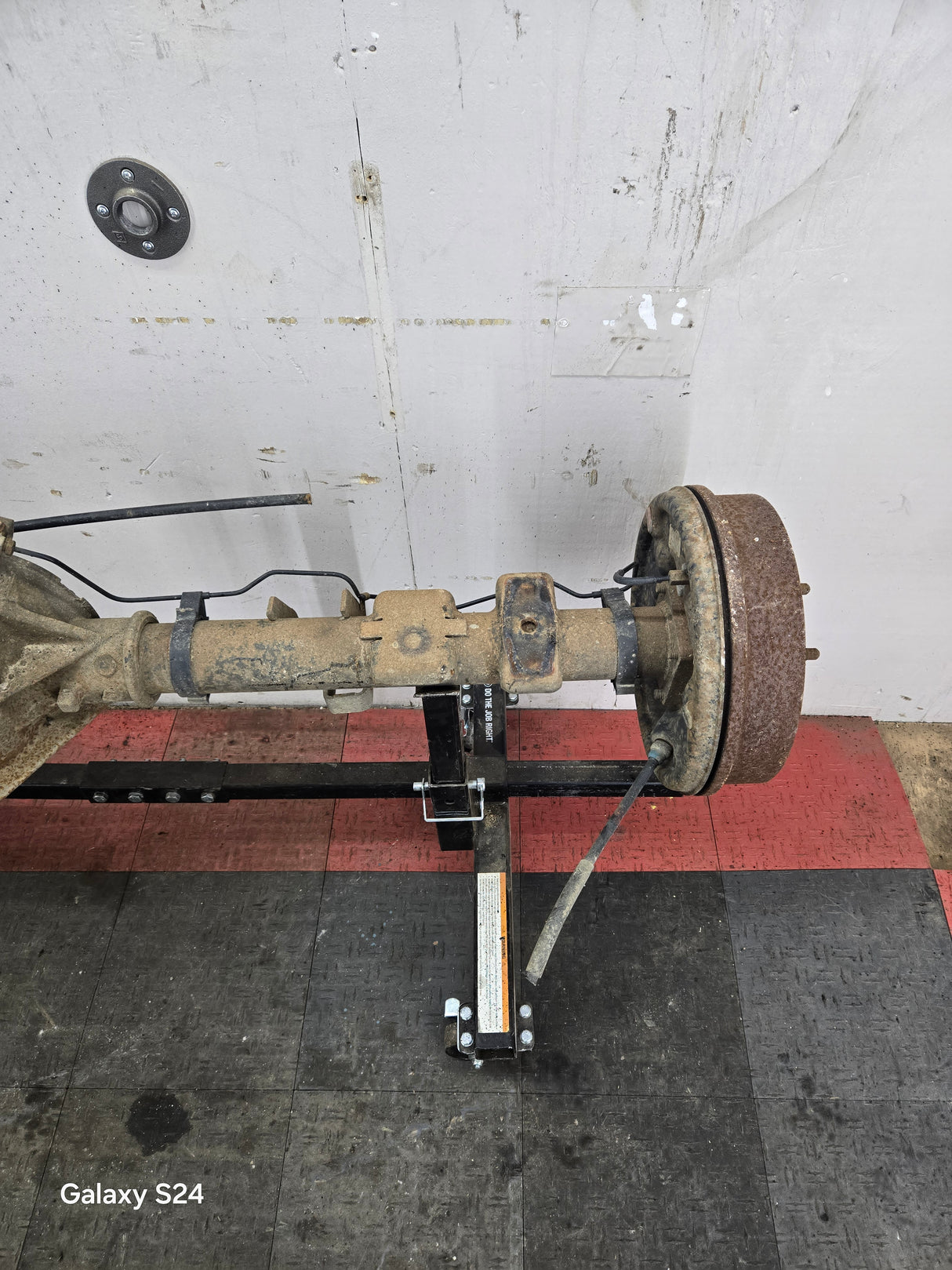 2005-2007 Chevrolet Silverado GMC Sierra 1500 3.23 Rear Axle