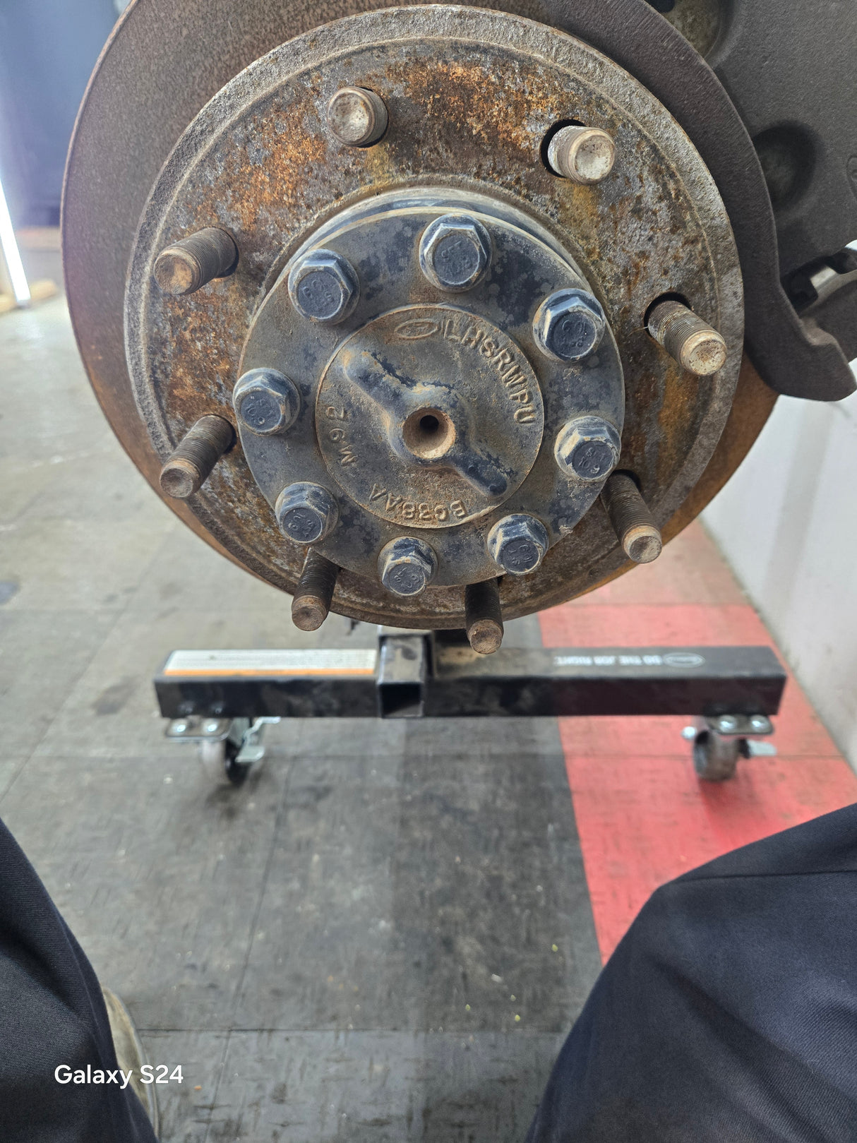 2011-2012 Ford Super Duty F250 F350 Rear Axle 3.73 Gear Ratio Limited Slip