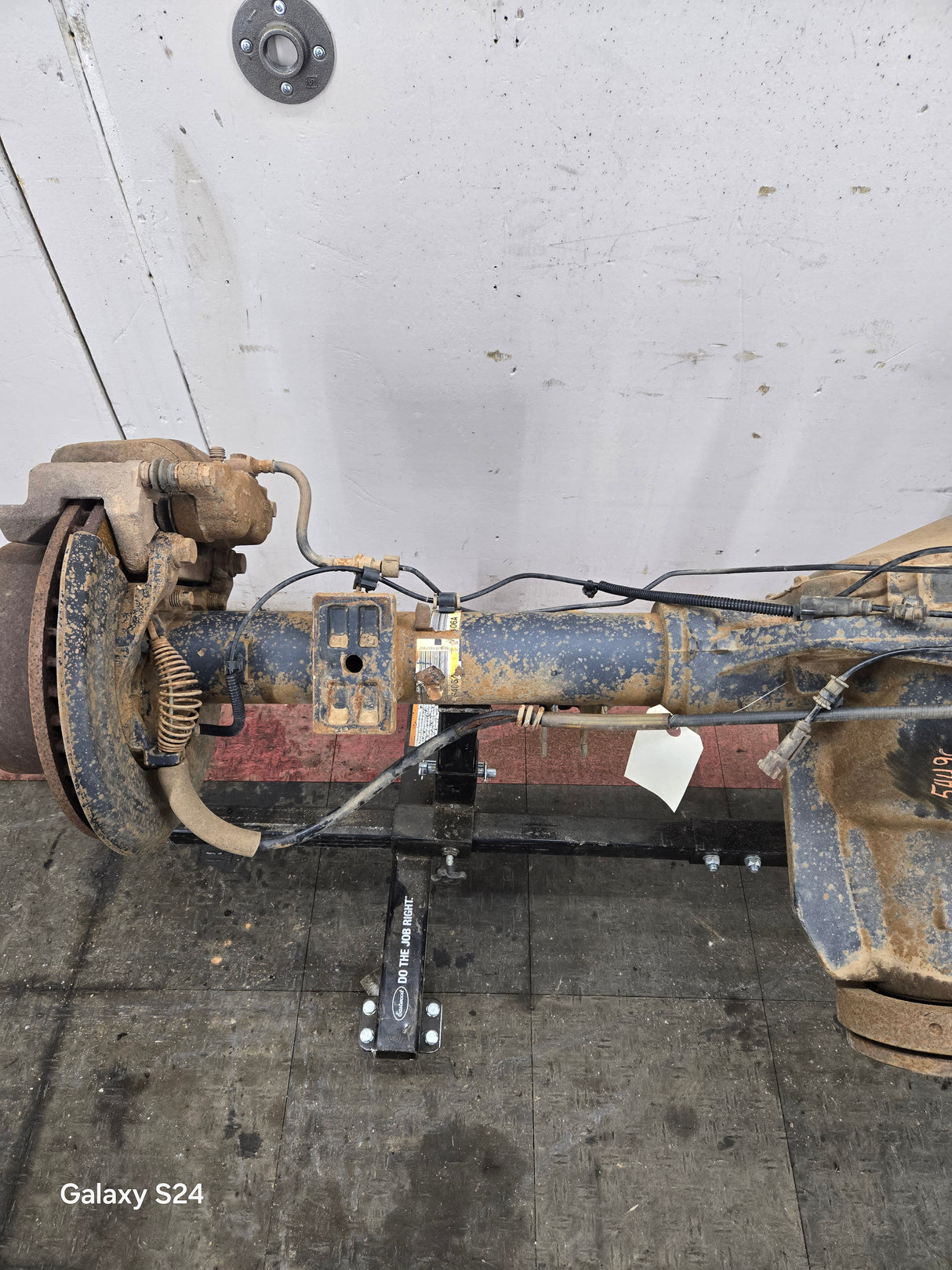 2011-2012 Ford Super Duty F250 F350 Rear Axle 3.73 Gear Ratio Limited Slip