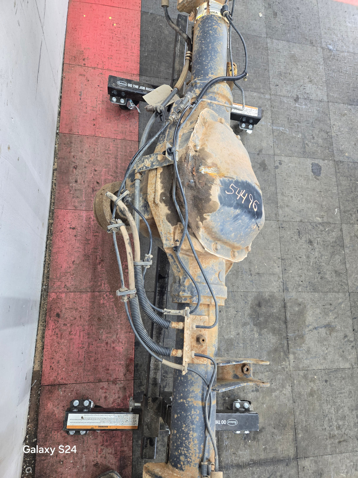 2011-2012 Ford Super Duty F250 F350 Rear Axle 3.73 Gear Ratio Limited Slip